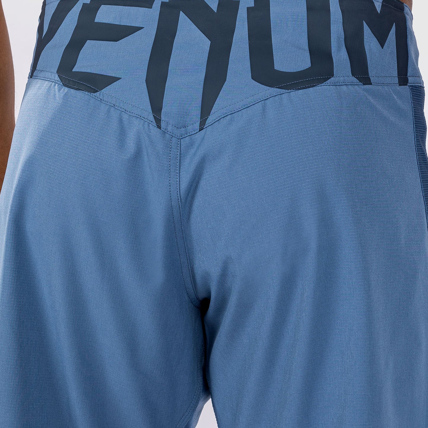 Venum Light 5.0 파이트 쇼츠 – 블루/화이트