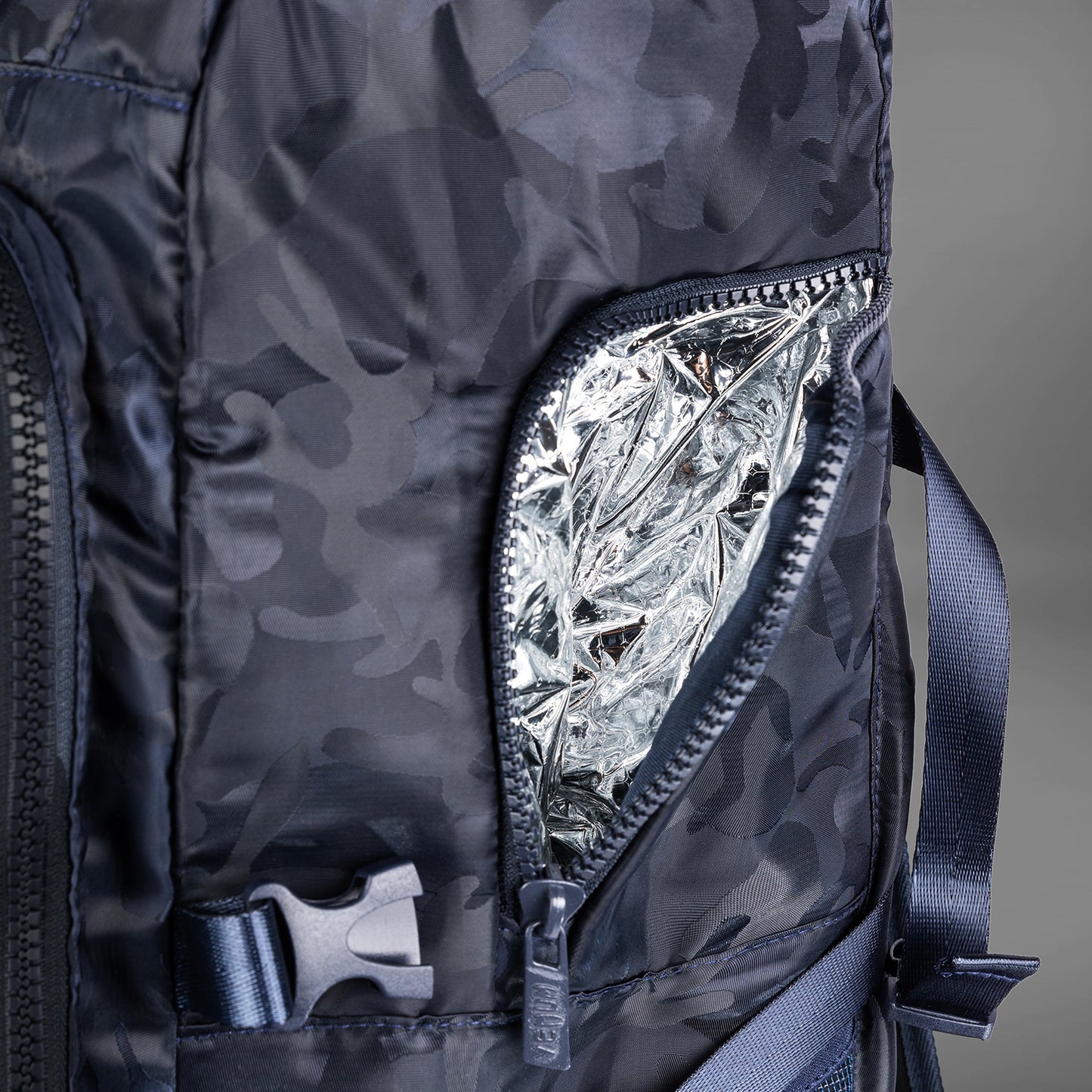 Venum Challenger Xtrem 백팩 (50-63L) – 카모/블루