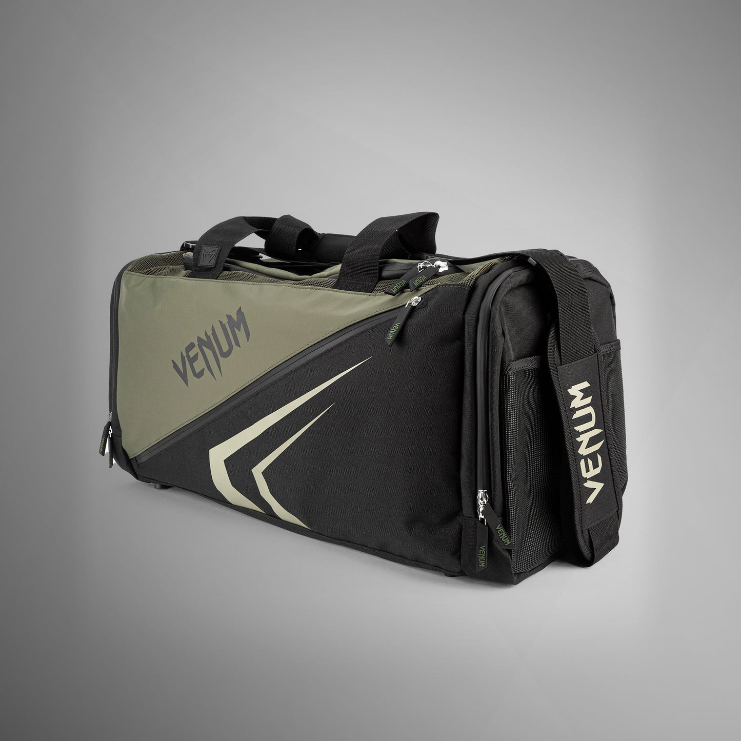 Venum Trainer Lite Evo 스포츠백 (48L) – 카키/블랙