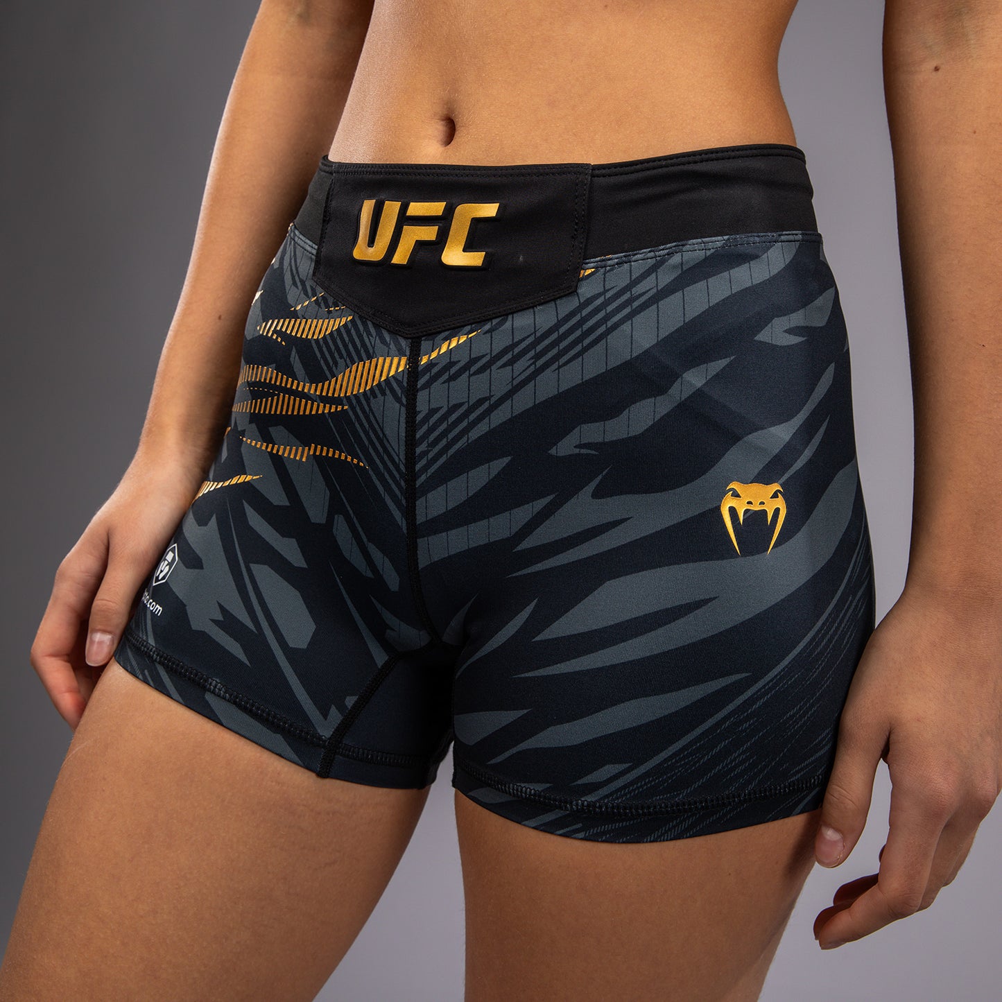 UFC Fusion by Venum 여성용 발리 투도 쇼츠 – 숏 핏 – 챔피언