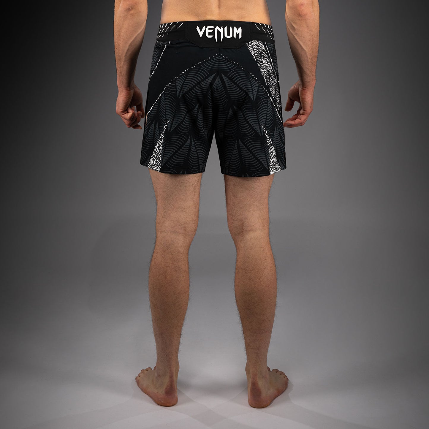 남성용 UFC Zenith by Venum 블랙 어센틱 파이트 나이트 글래디에이터 파이트 쇼츠