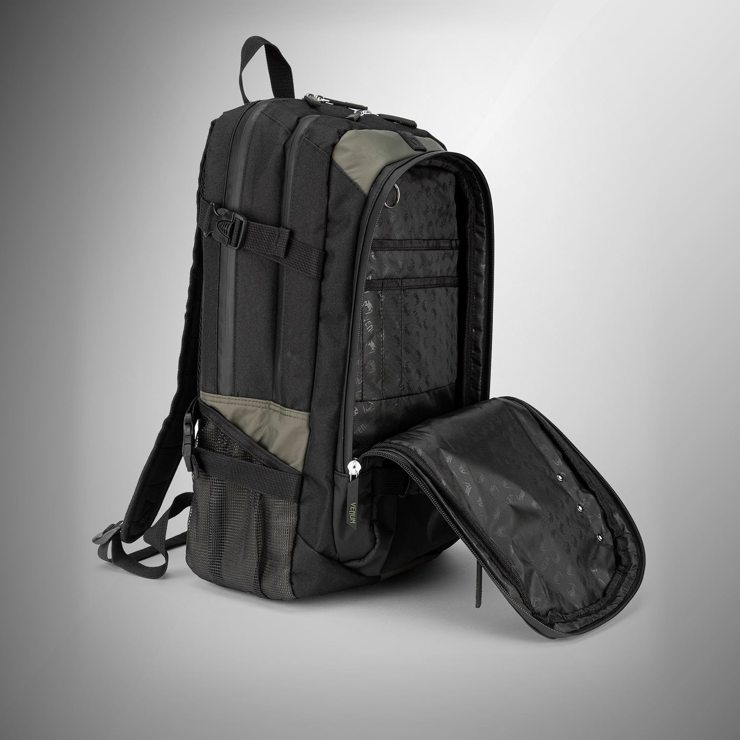 Venum Challenger Pro Evo 백팩 (20-25L) – 카키/블랙