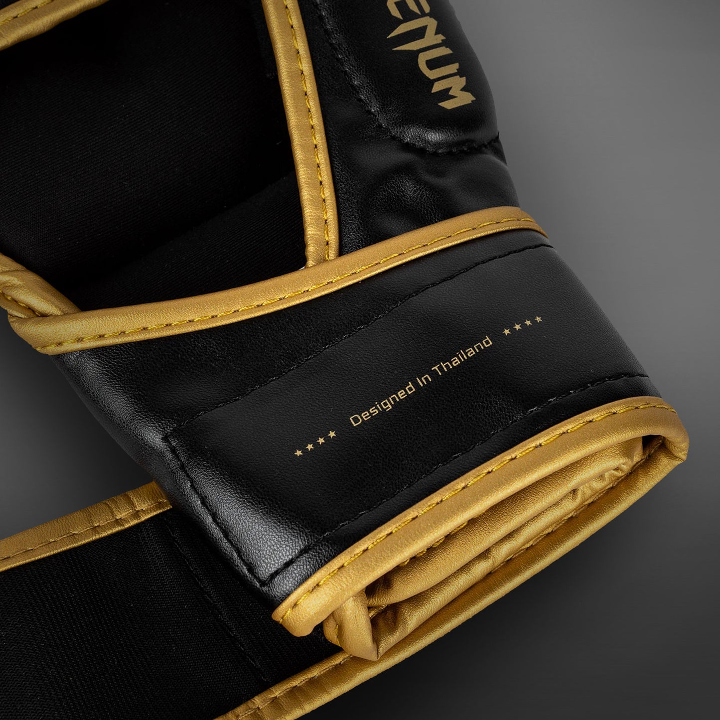 Venum Challenger 2.0 MMA 글러브 – 블랙/골드