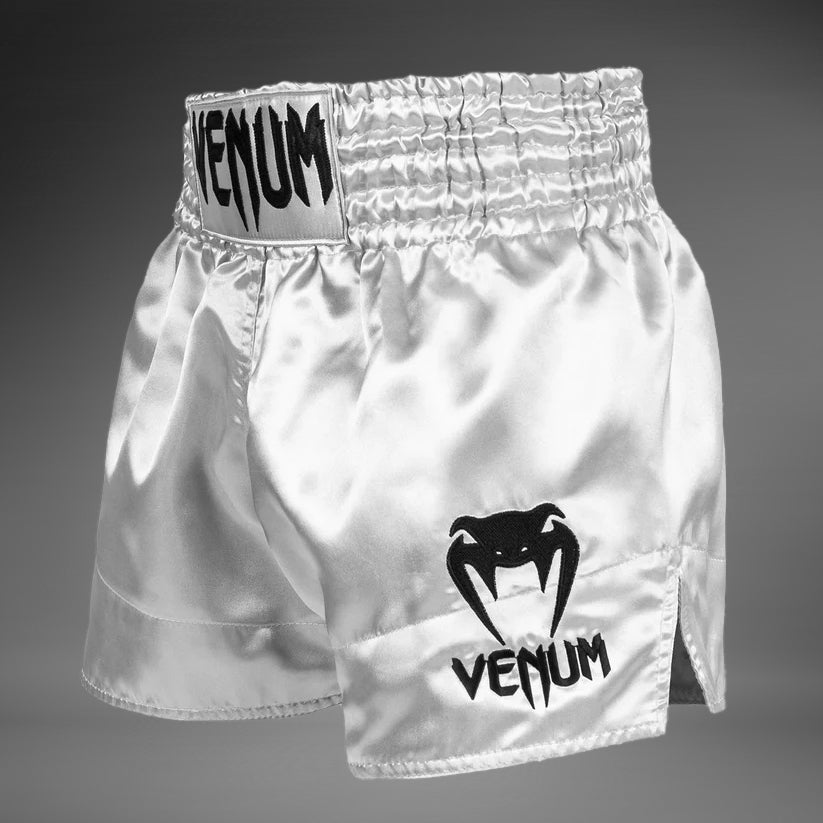Venum Classic 무에타이 쇼츠 – 실버/블랙