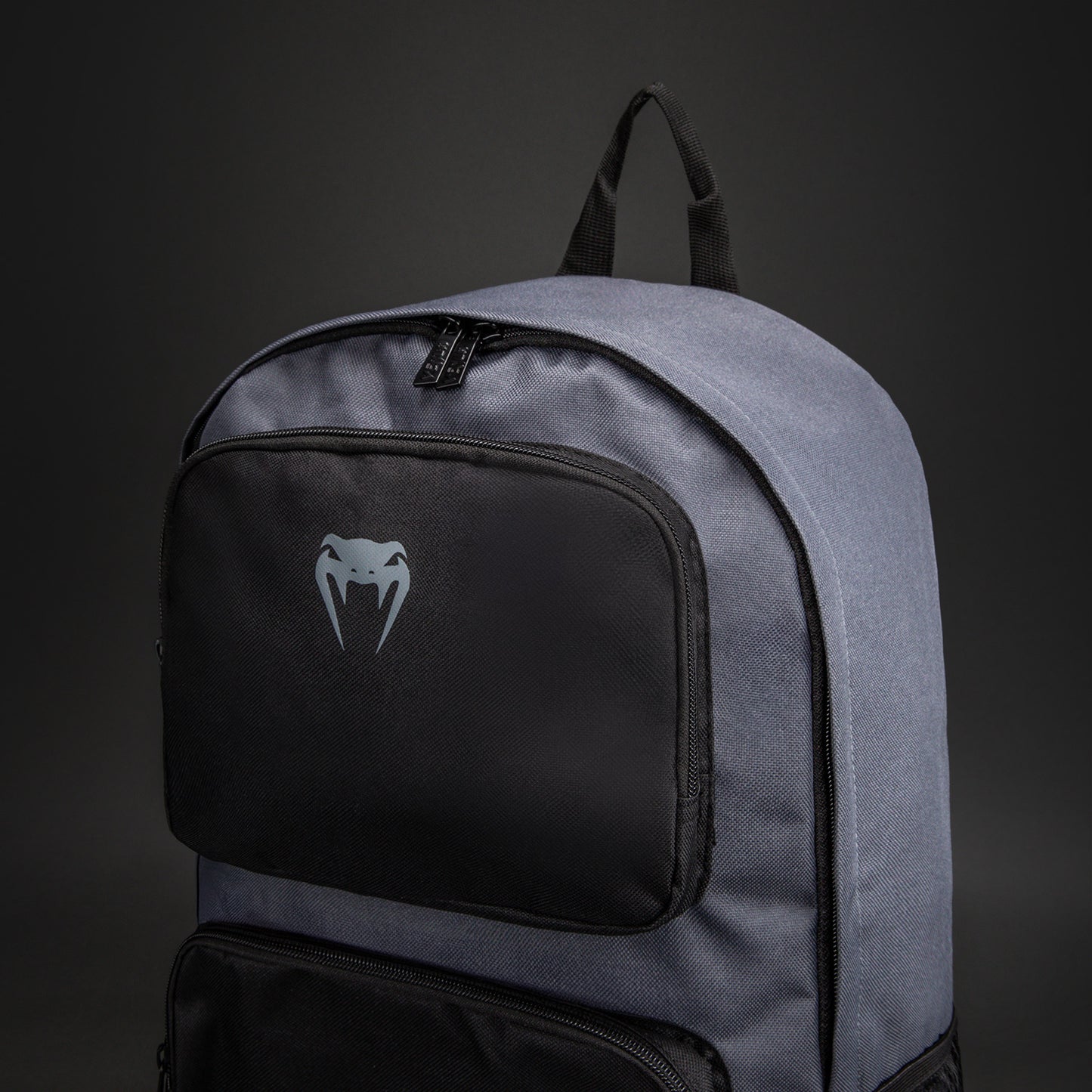 Venum Essential 스포츠 백 (24L) - 그레이/블랙