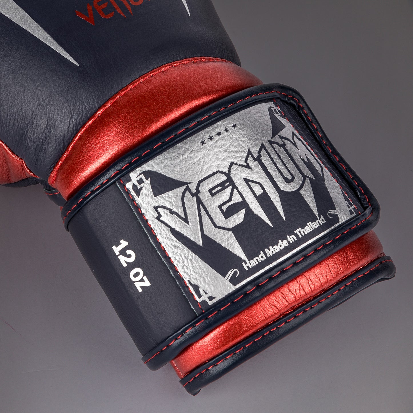 Venum Giant 3.0 복싱 글러브 – 네이비 블루/레드 – 스페셜 에디션