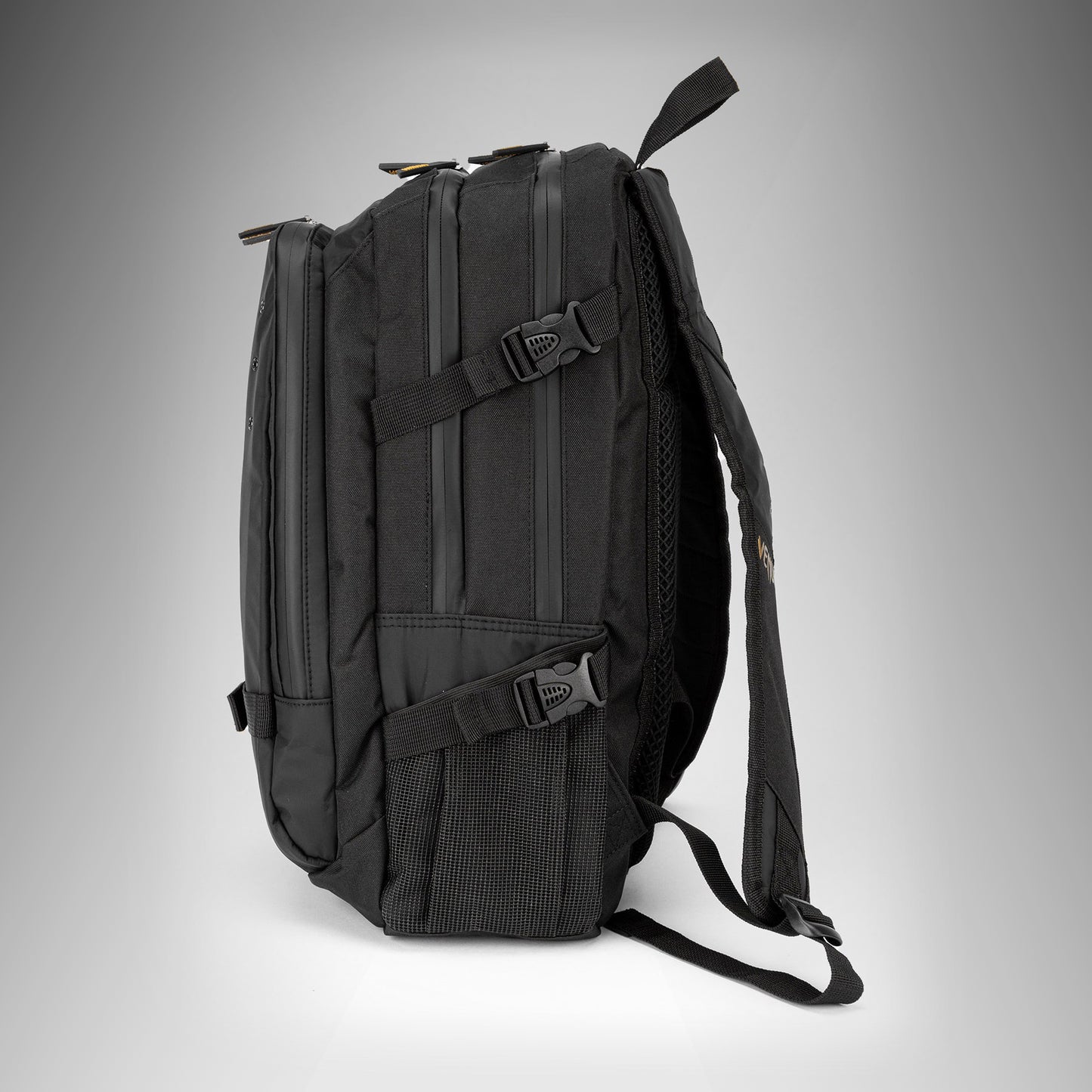 Venum Challenger Pro Evo 백팩 (20-25L) – 블랙/골드