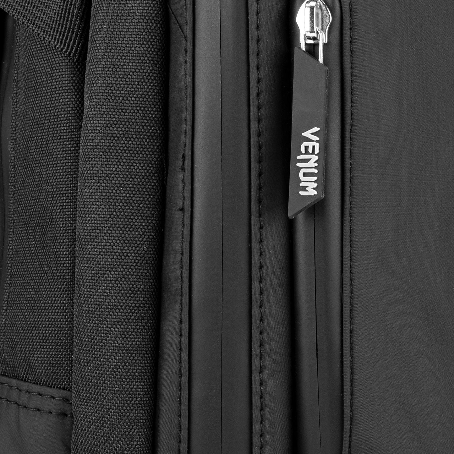 Venum Challenger Pro Evo 백팩 (20-25L) – 블랙