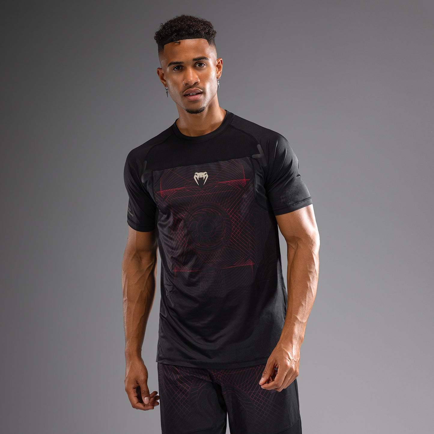 Venum G-Fit Air 남성용 드라이 테크 티셔츠 – 딥 블랙/파이어 레드