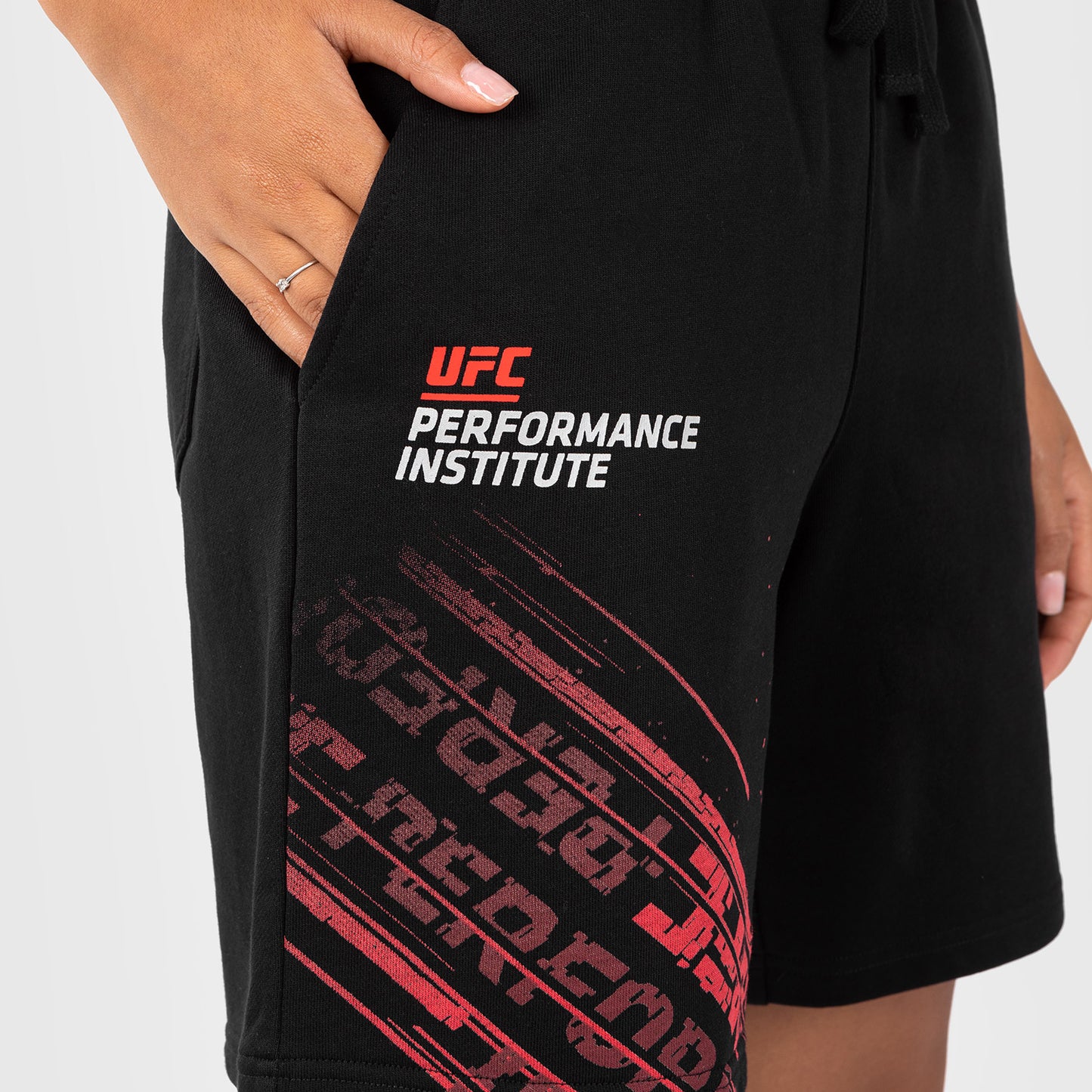 UFC Venum performance institute 2.0 코튼 쇼츠 – 블랙/레드