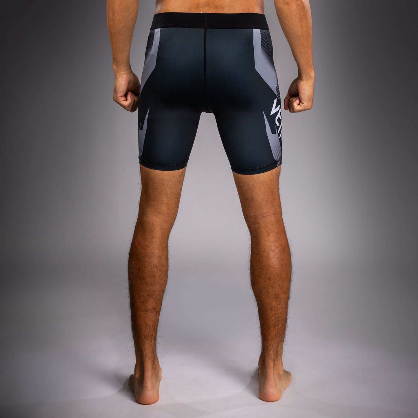 NO-GI 6.0 발리 투도 쇼츠 – 블랙/화이트
