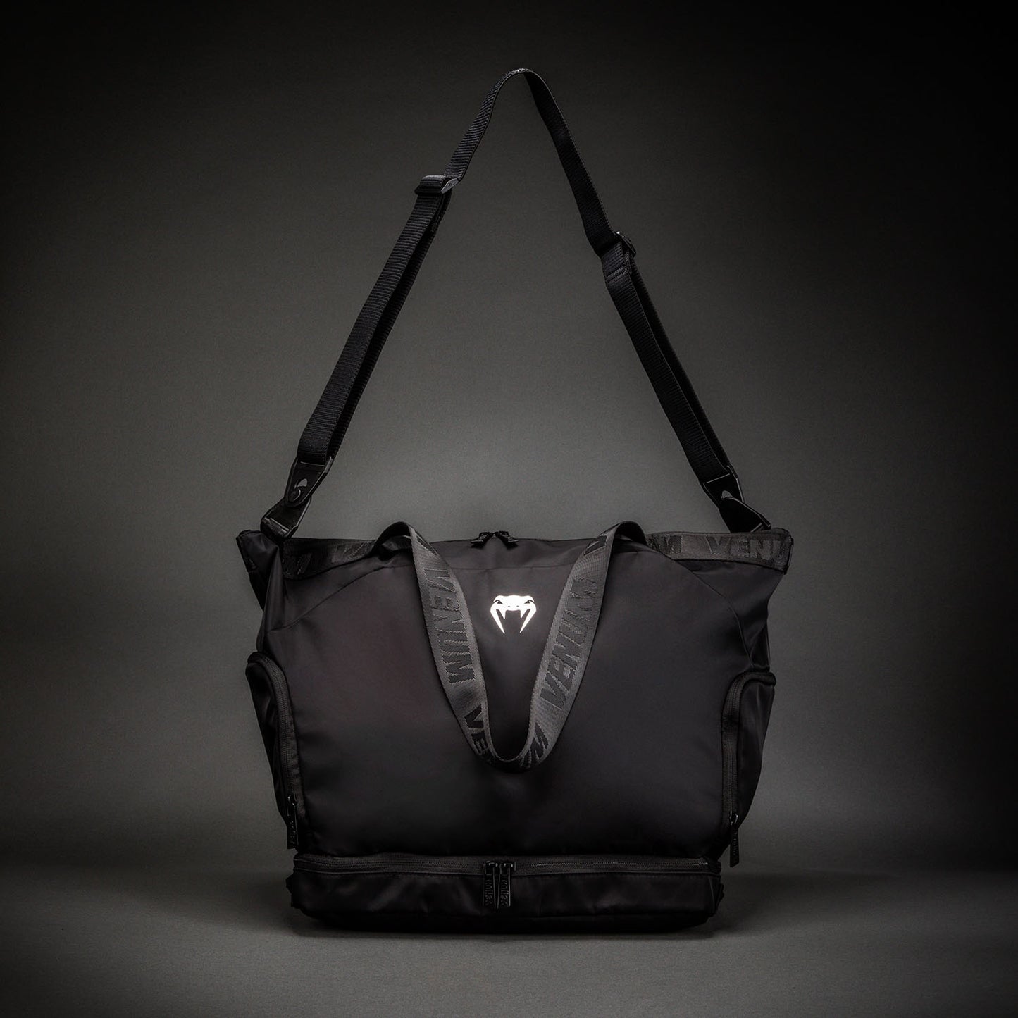 Venum Essential 스포츠 백 - 블랙