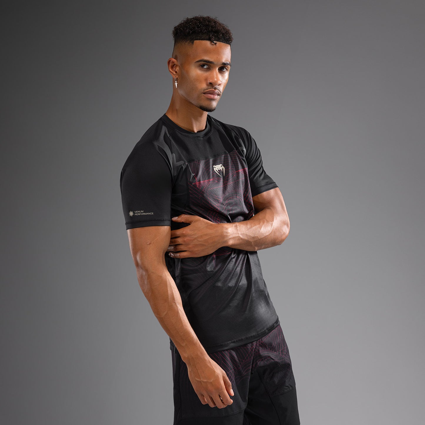 Venum G-Fit Air 남성용 드라이 테크 티셔츠 – 딥 블랙/파이어 레드