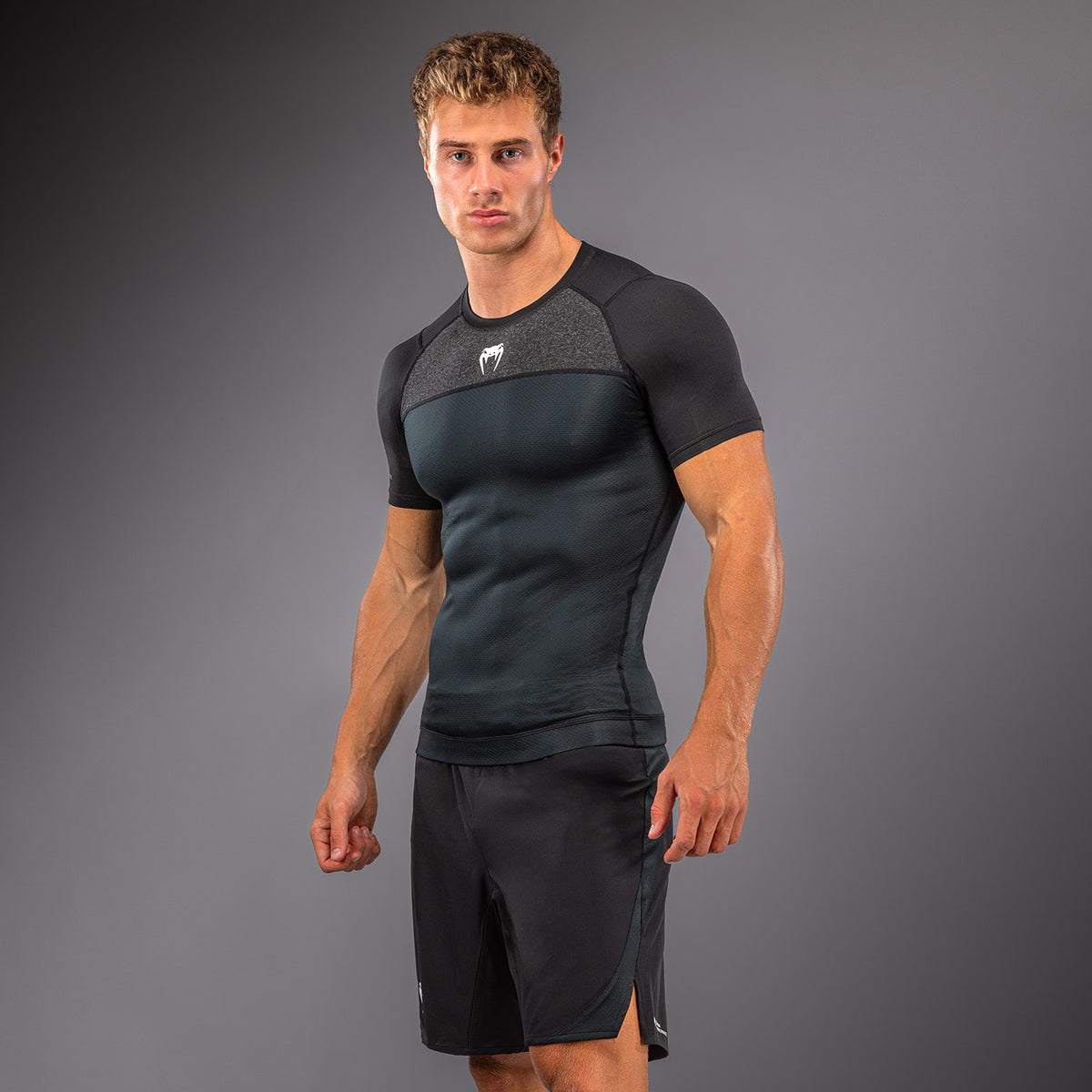 Venum G-Fit Scale 반팔 래시가드 - 블랙