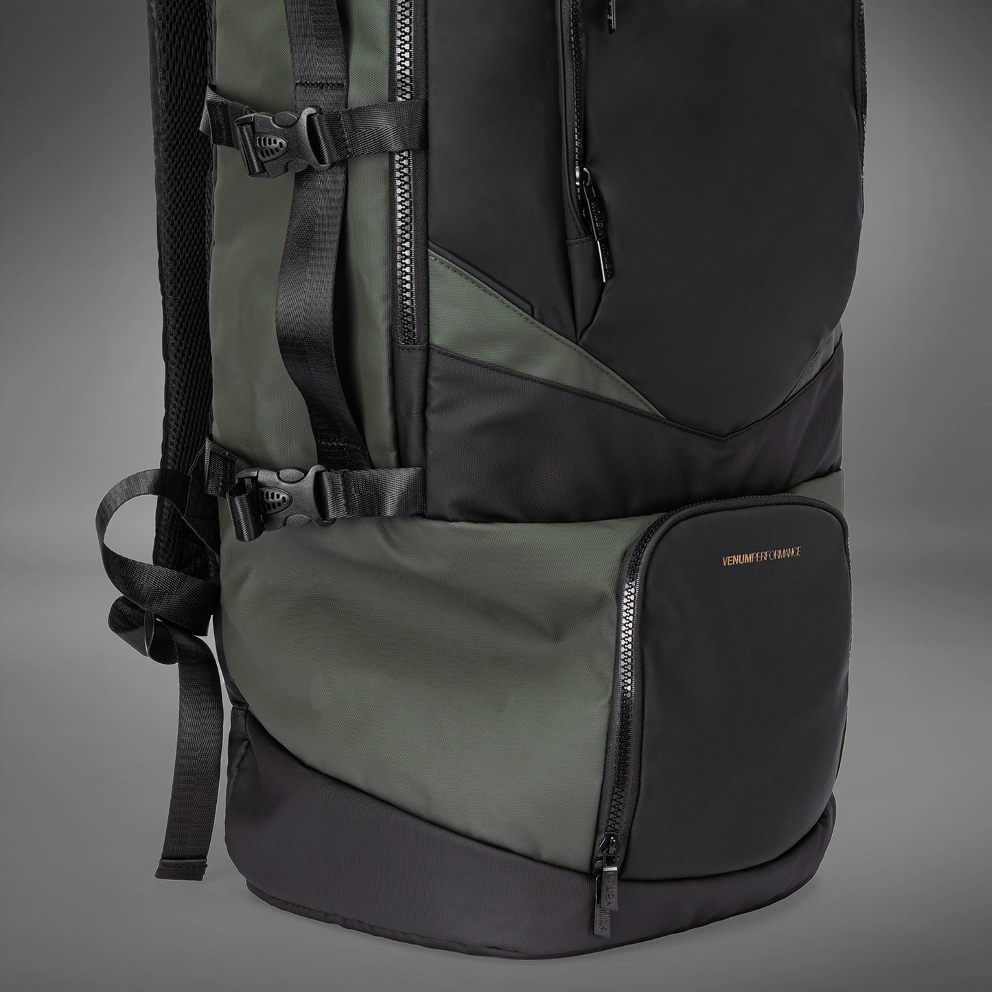 Venum Evo 2 Xtrem 백팩 (50-63L) – 블랙/카키