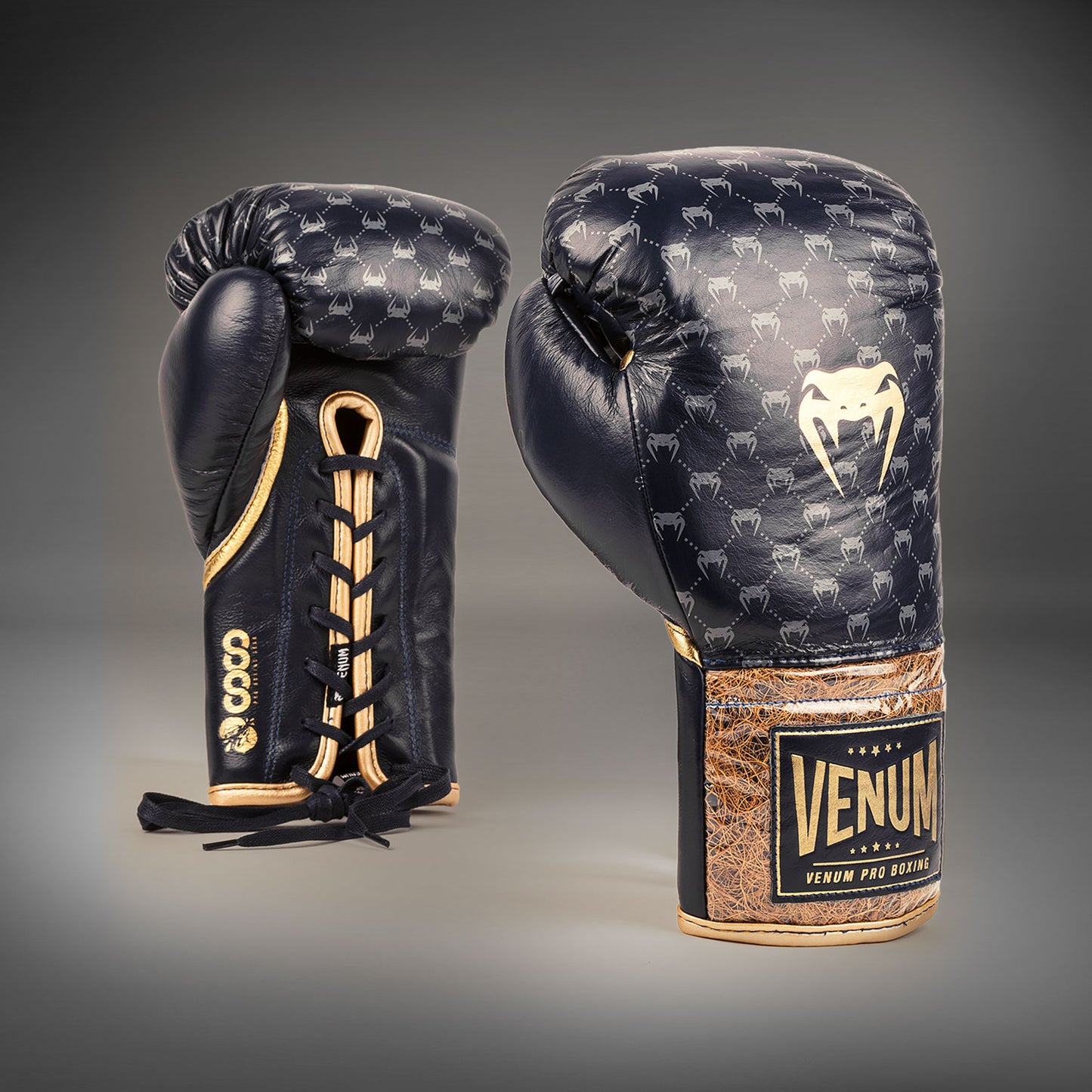 Venum Coco Monogram Pro 레이스업 복싱 글러브 – 스테이트 블루