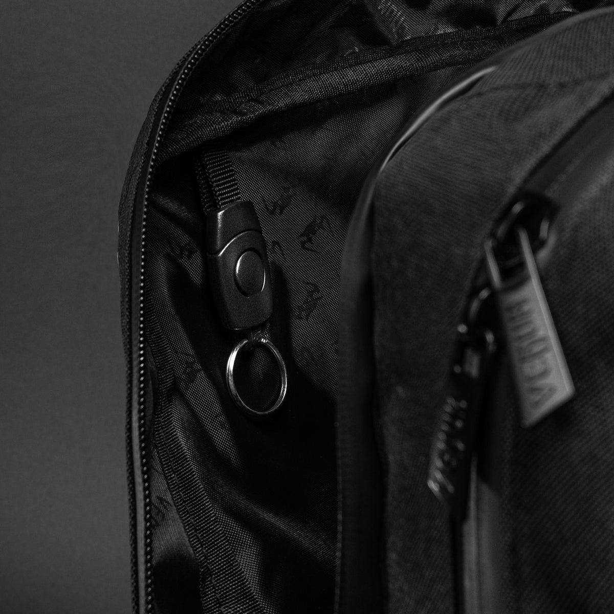 Venum Amazonia Reborn 백팩 (15-25 L) - 블랙/그레이