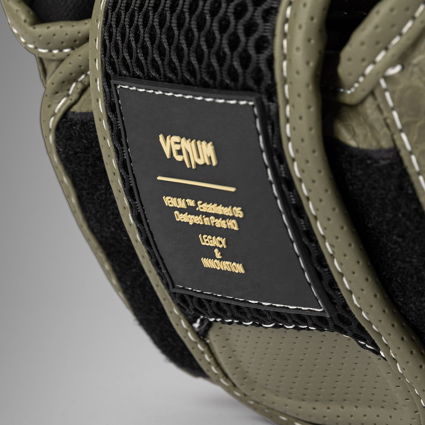 Venum Impact Evo Scales 헤드기어 – 아미 그린