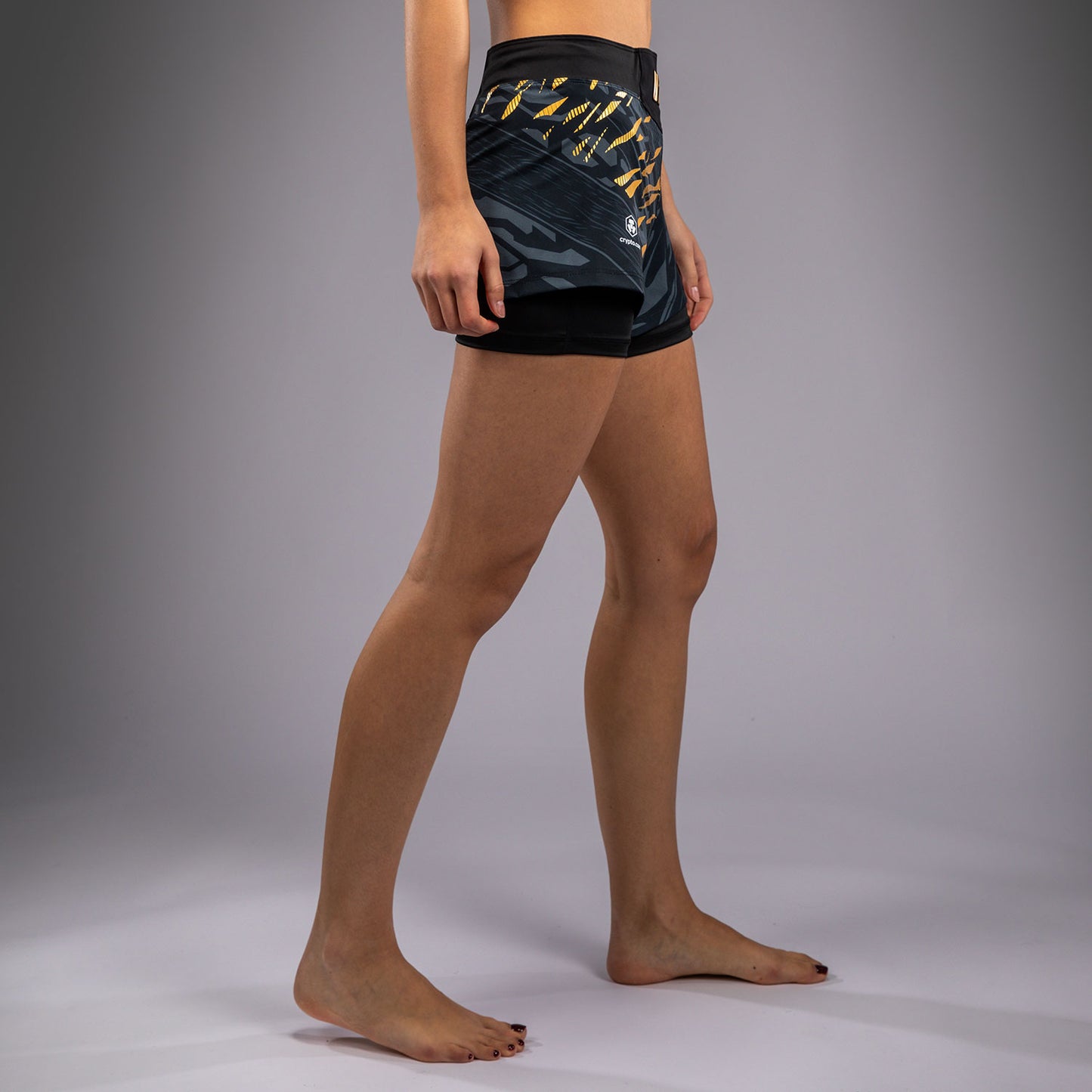 UFC Fusion by Venum Authentic Fight Night 여성용 파이트 쇼츠 – 챔피언