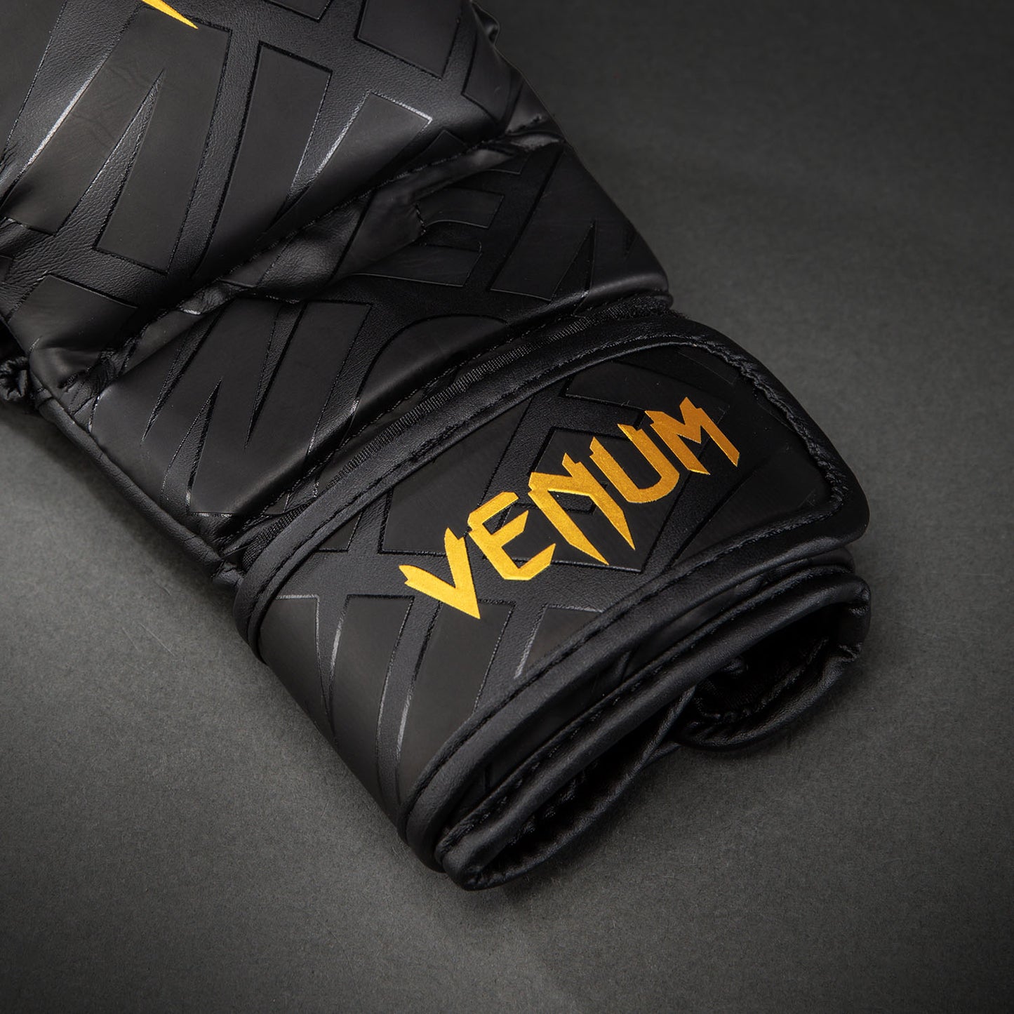 Venum Contender 1.5 XT 3D 스파링 글러브 - 블랙/골드