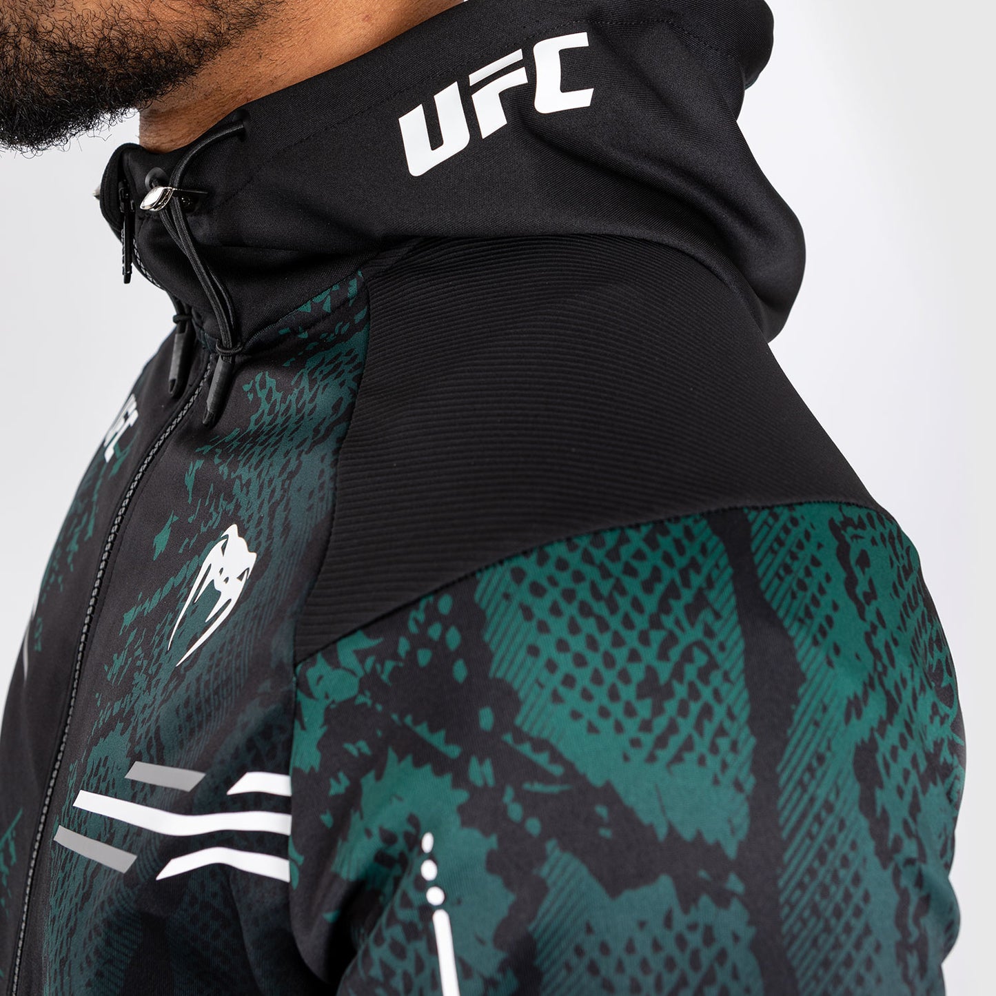 UFC Adrenaline by Venum Authentic Fight Night 남성용 워크아웃 후디 – 그린/블랙