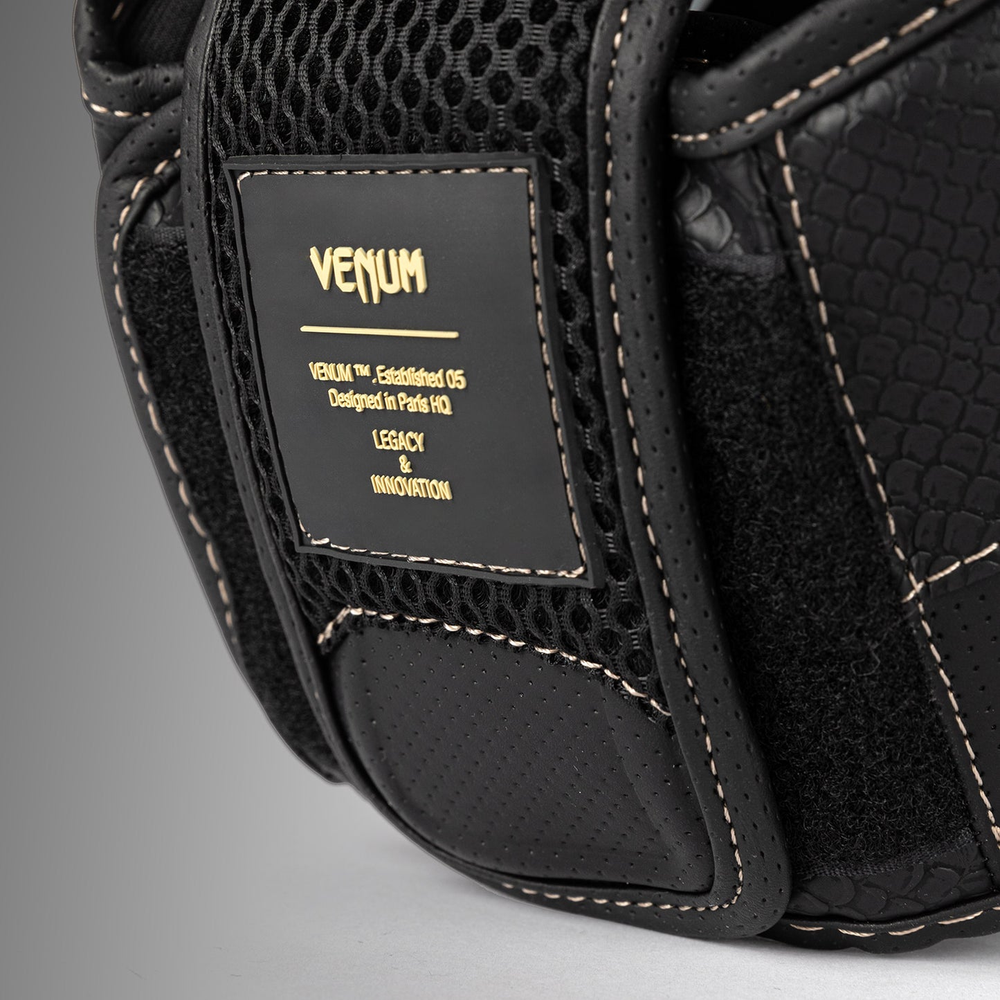Venum Impact Evo Scales 헤드기어 – 블랙