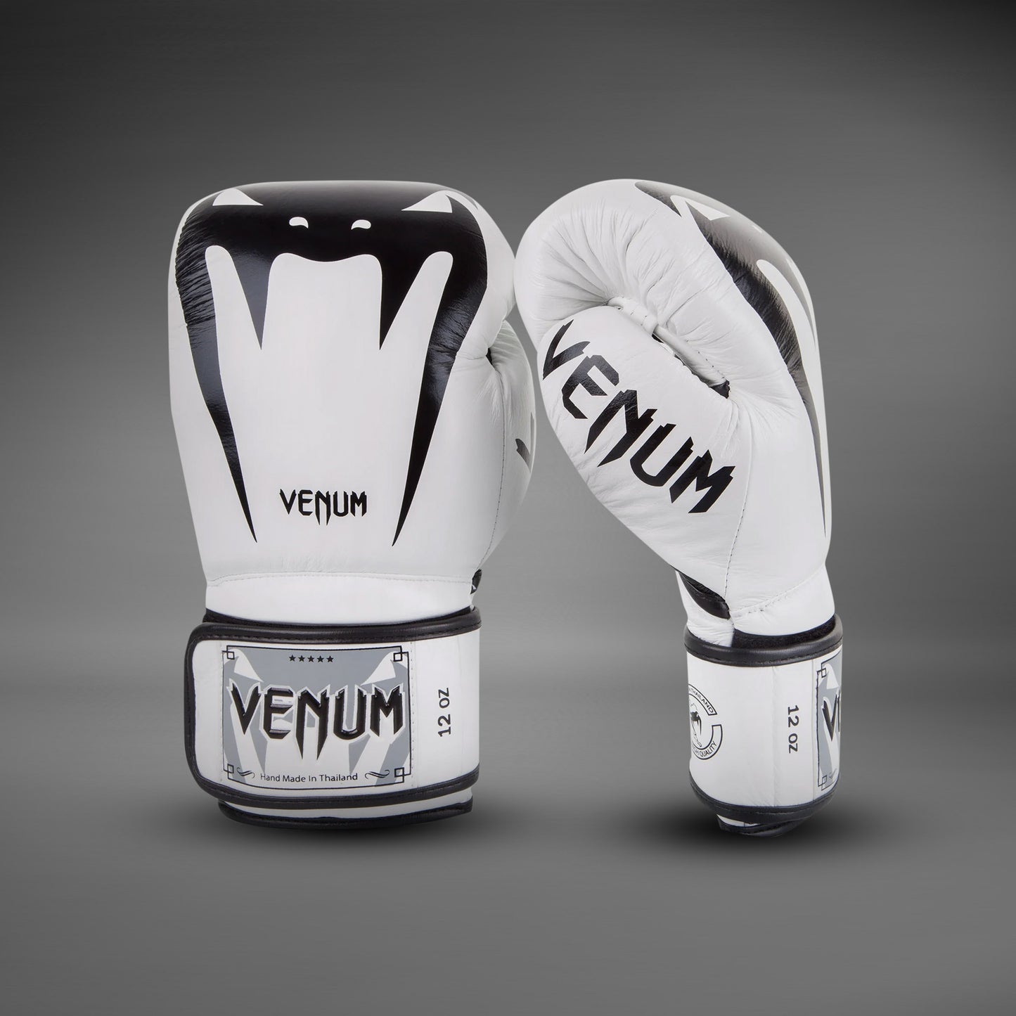 Venum Giant 3.0 복싱 글러브 – 나파 가죽 – 화이트