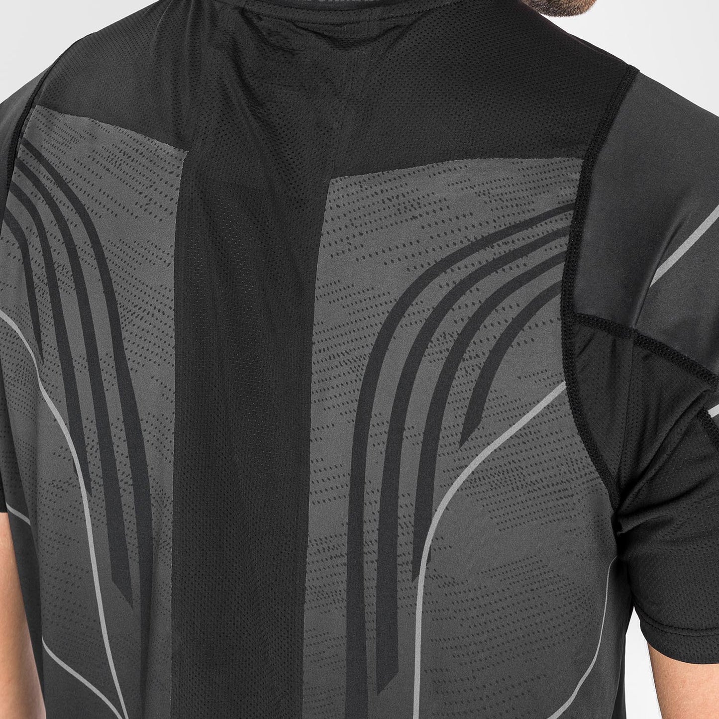 UFC Venum Authentic Fight Night 2.0 키트 by Venum 남성용 워크아웃 저지 – 블랙