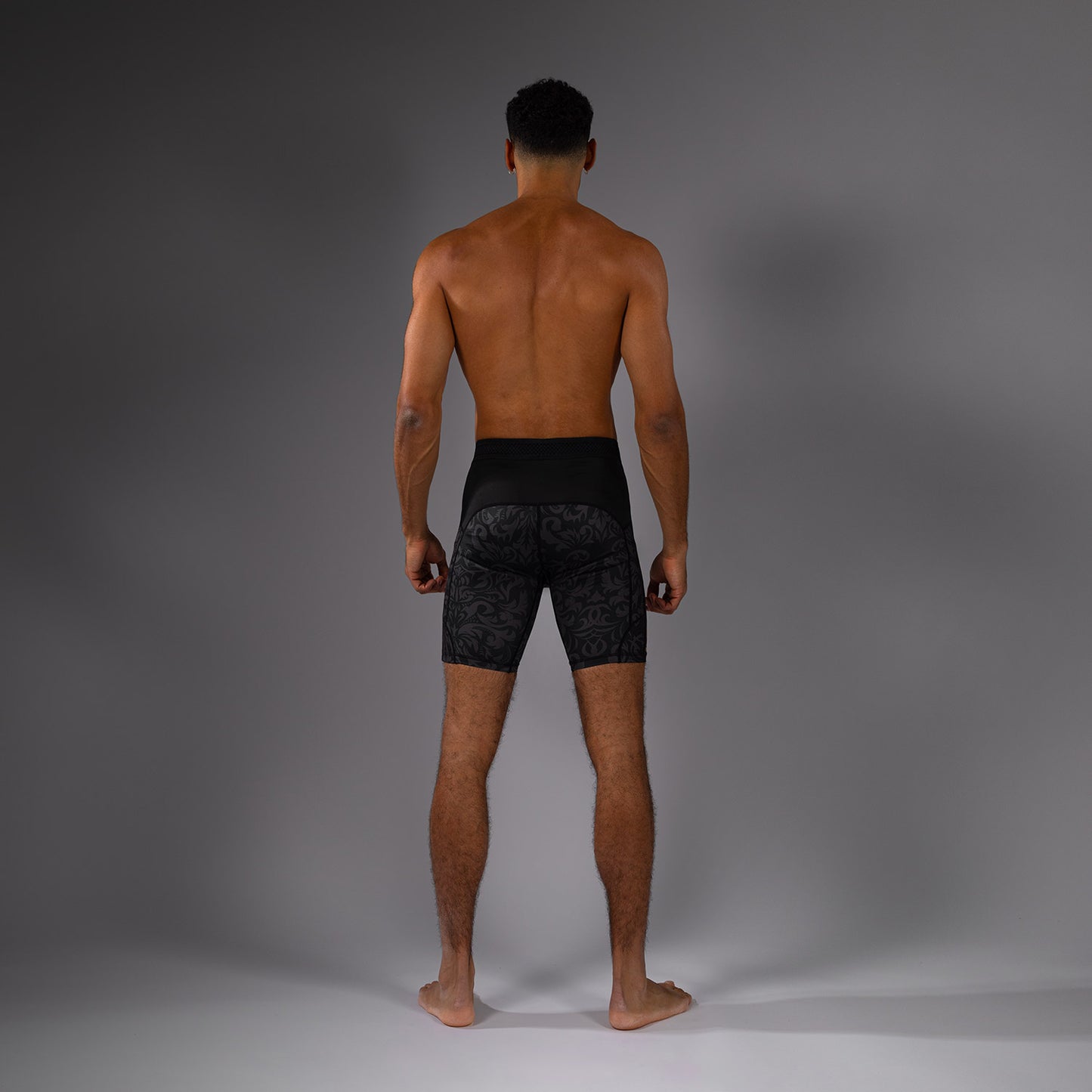 Venum x Topuria Unmatched Edition 발리 투도 쇼츠 – 블랙/골드