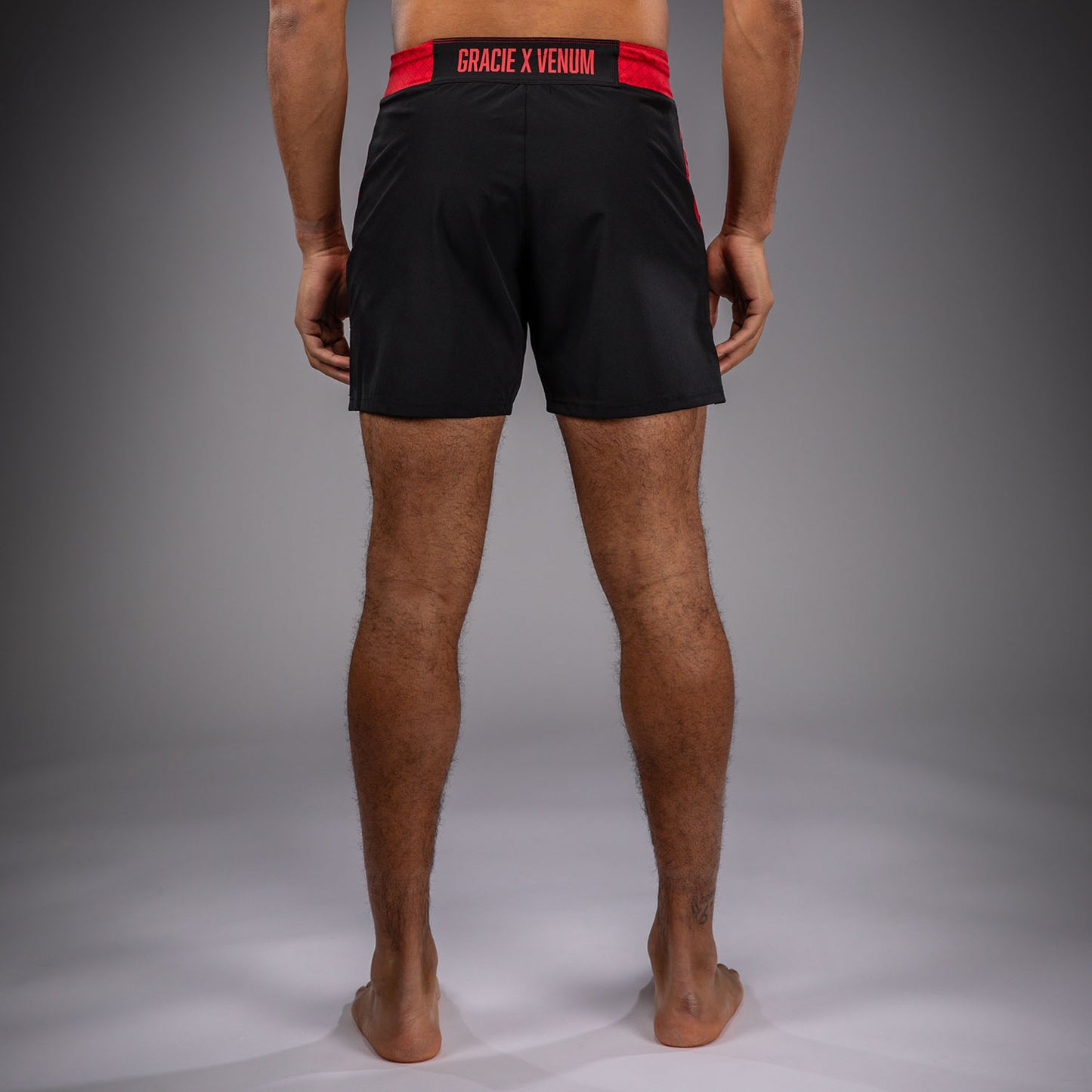 Venum X Roger Gracie Academy 파이트 쇼츠 – 블랙/레드