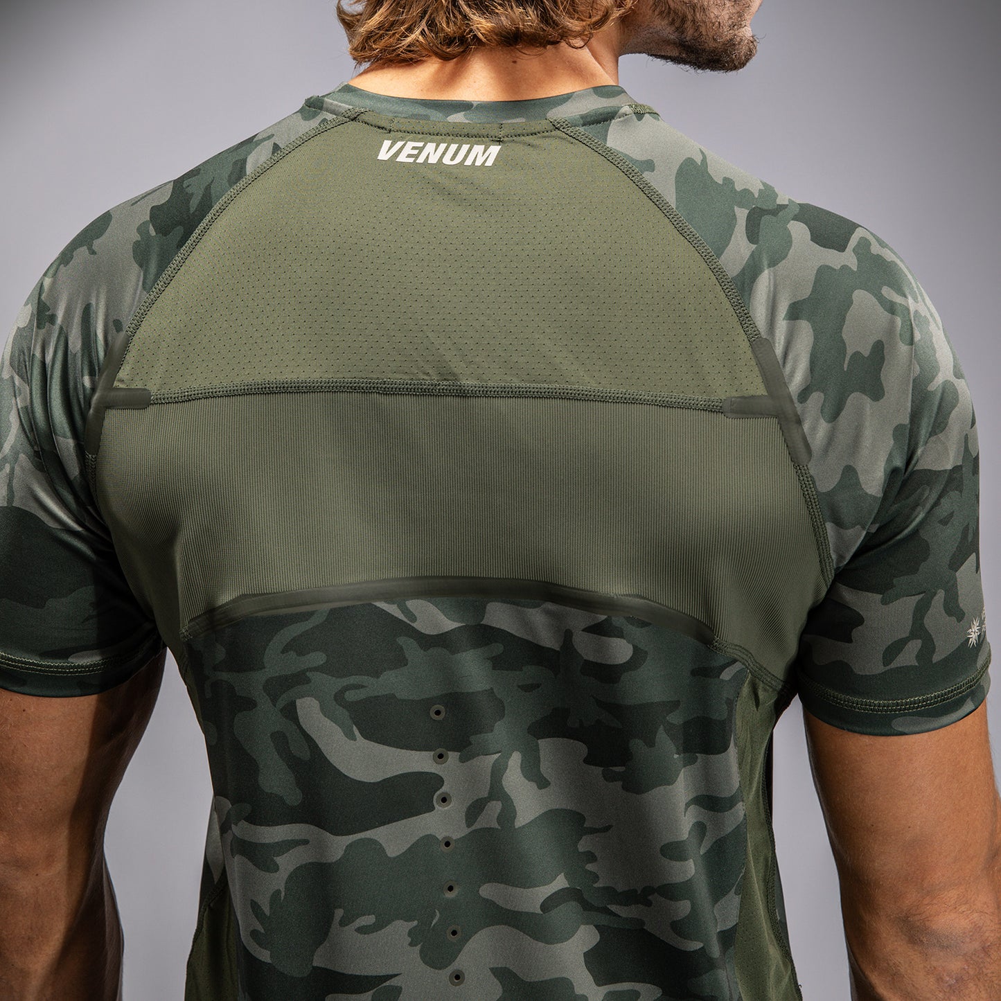 Venum G-Fit Air 남성용 드라이 테크 티셔츠 – 아미 카모