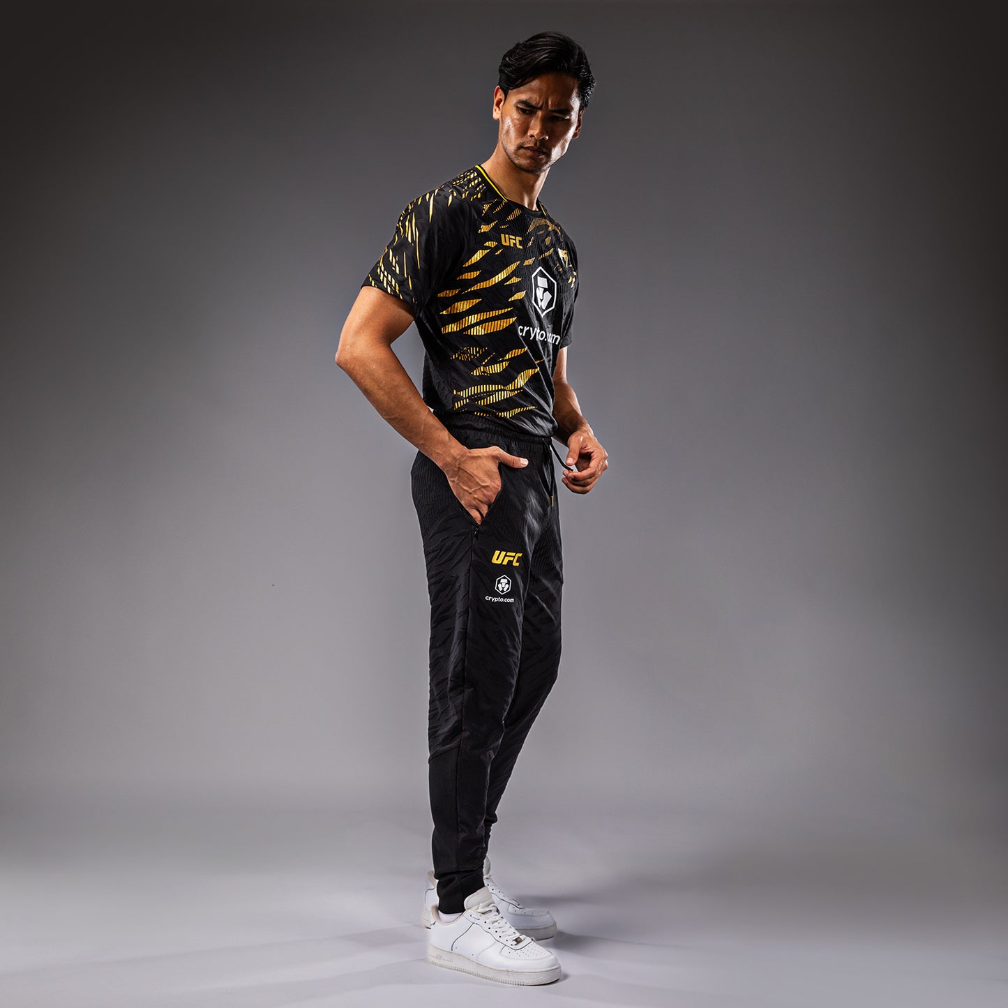 UFC Fusion by Venum Authentic Fight Night 남성용 워크아웃 팬츠 – 챔피언