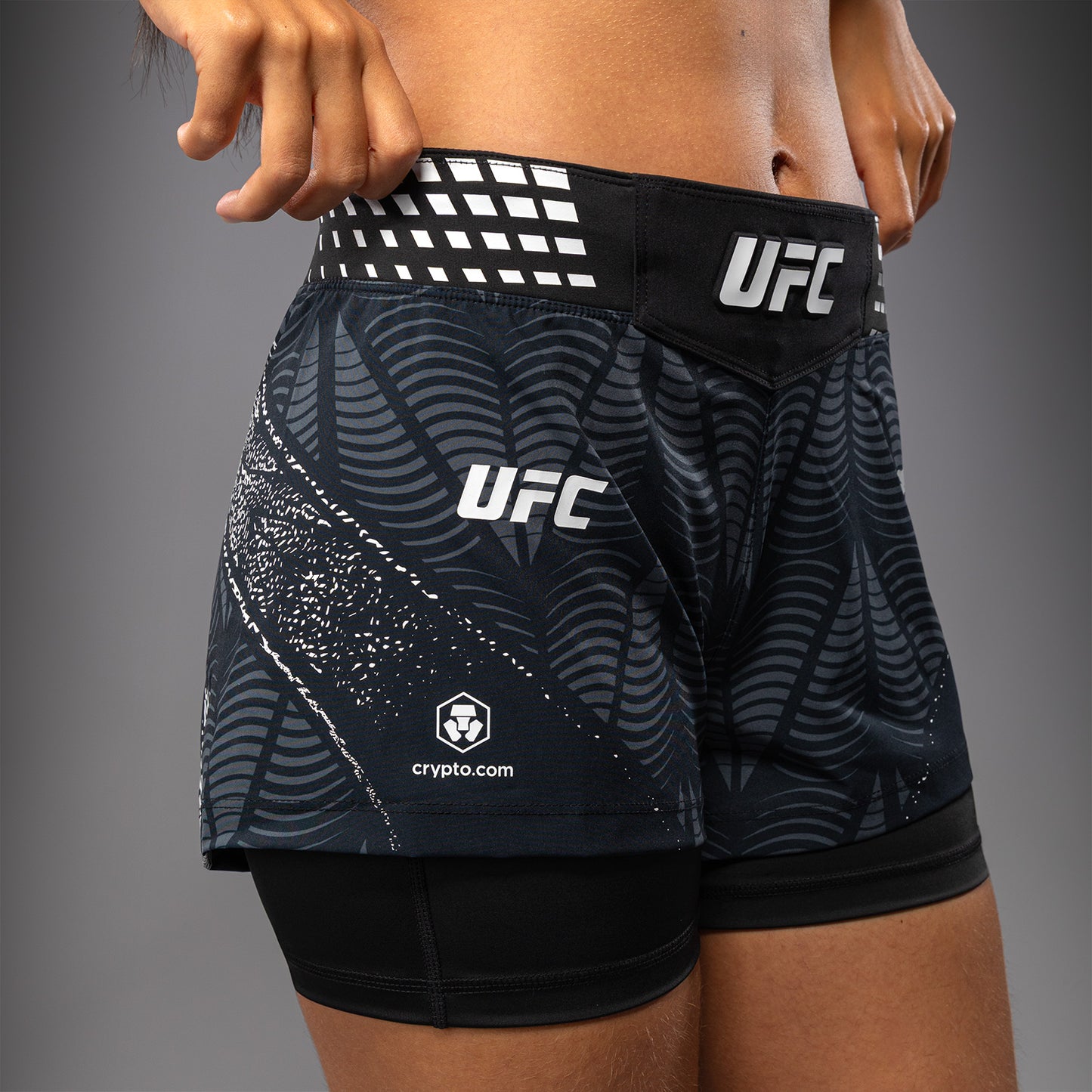 Women's UFC Zenith by Venum 블랙 어센틱 쇼트 핏 파이트 쇼츠