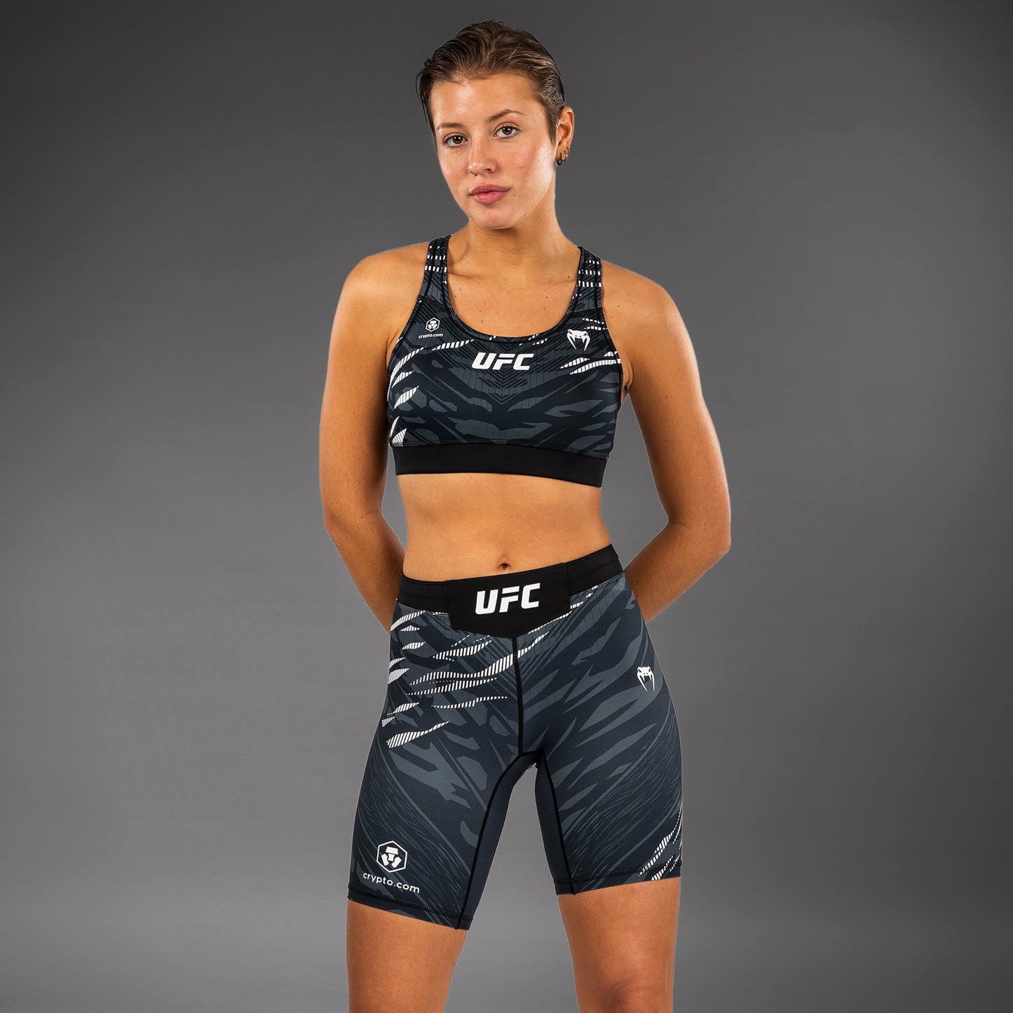 UFC Fusion by Venum 여성용 발리 투도 쇼츠 – 롱 핏 – 블랙