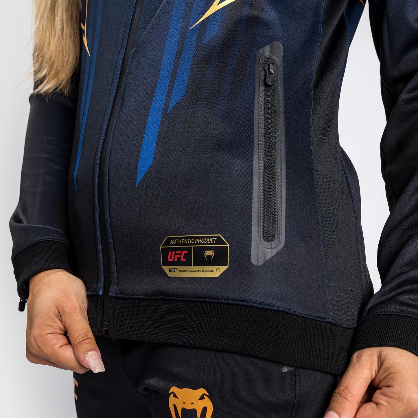 Ufc Authentic Fight Night 2.0 Kit By Venum 여성용 워크아웃 후디 – 미드나잇 에디션 – 챔피언