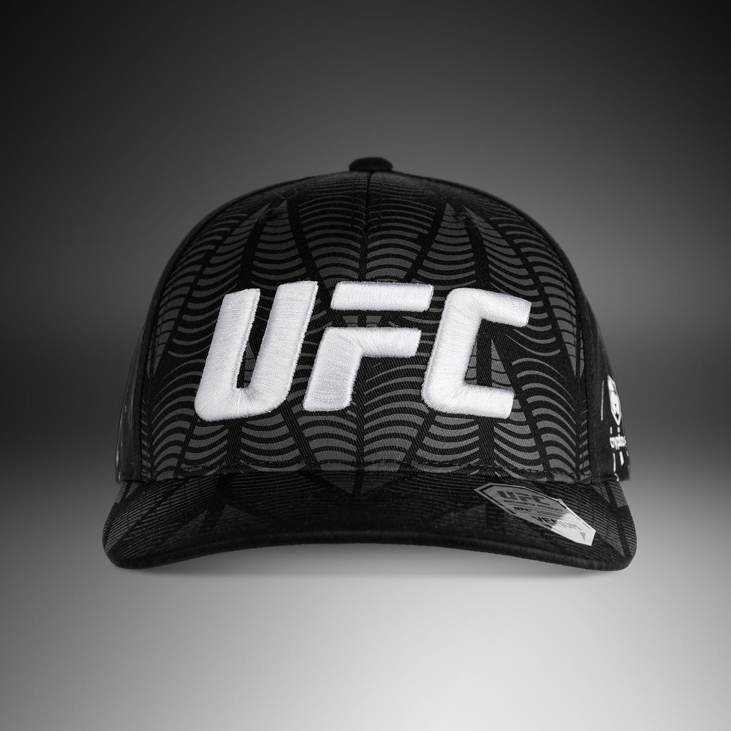 UFC Zenith by Venum 어센틱 파이트 나이트 캡 – 블랙/화이트/오렌지
