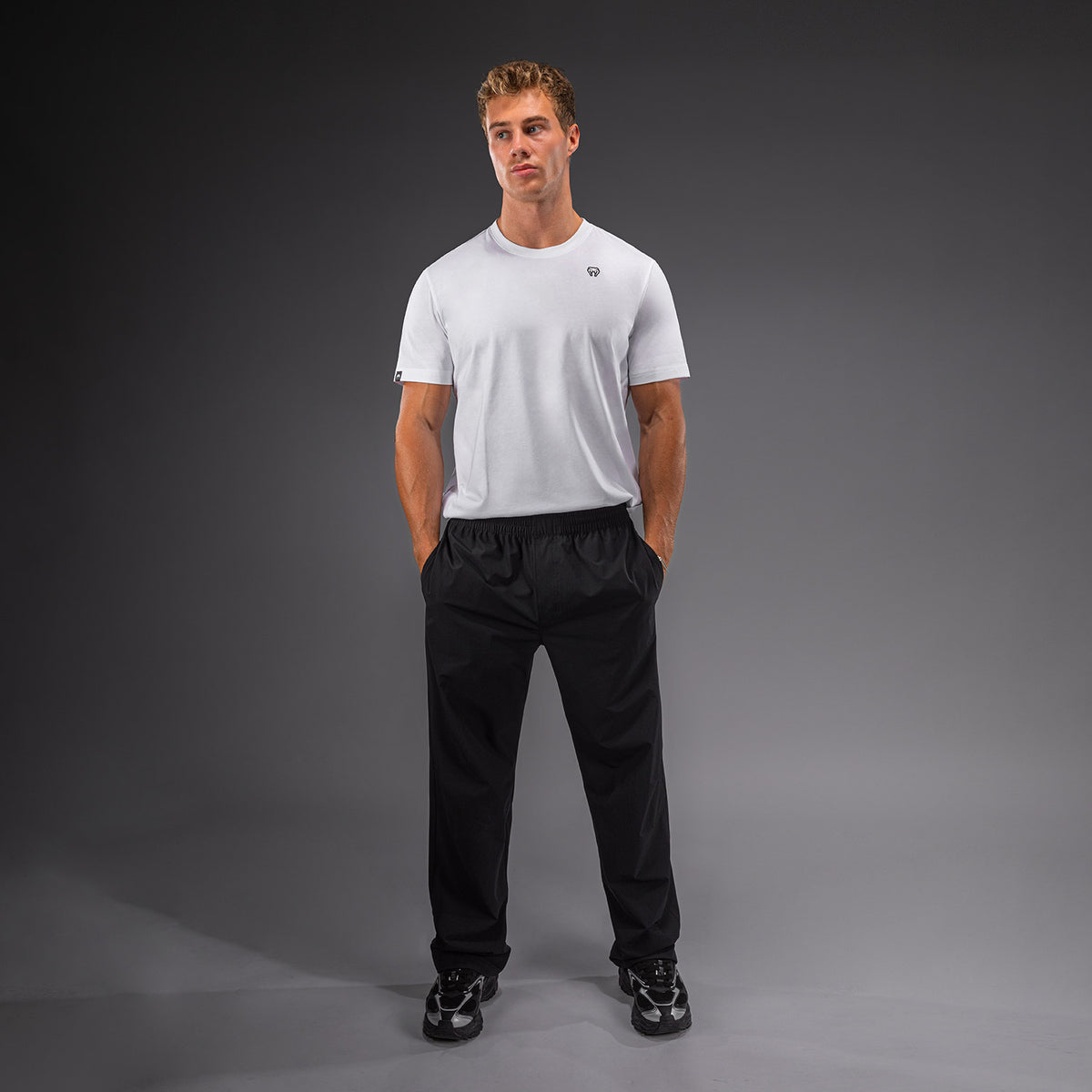 Venum Essential Woven Straight 스트레이트 팬츠 - 블랙