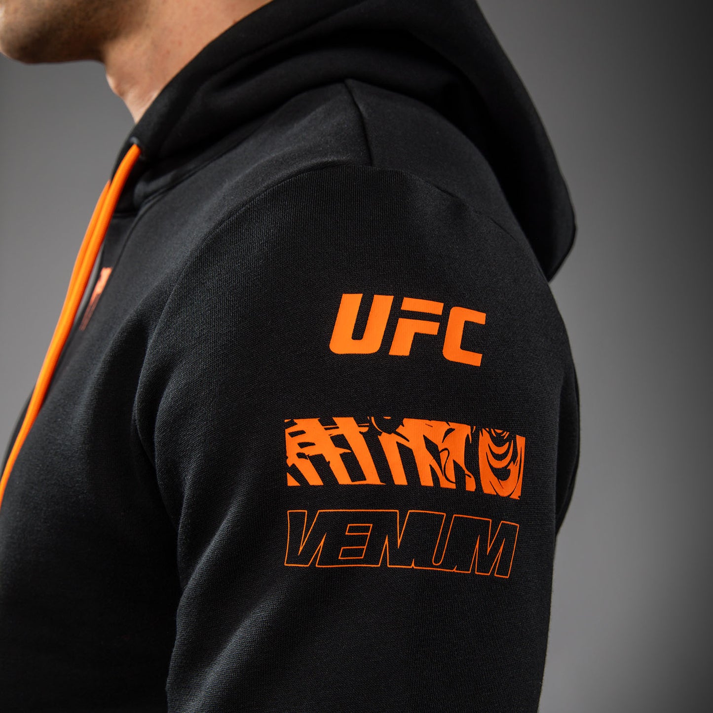 남성용 UFC Zenith by Venum 블랙 오센틱 파이트 위크 풀오버 후디
