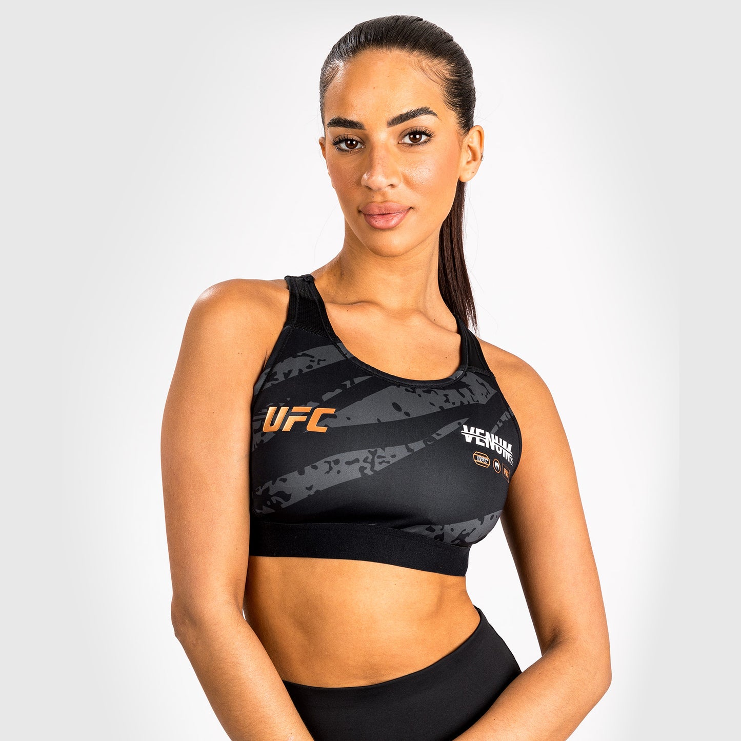 UFC Adrenaline by Venum Fight Week 여성용 스포츠 브라 – 어반 카모