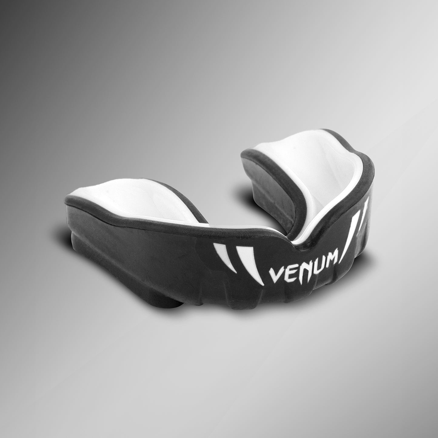 Venum Challenger 키즈용 마우스피스 – 블랙/화이트
