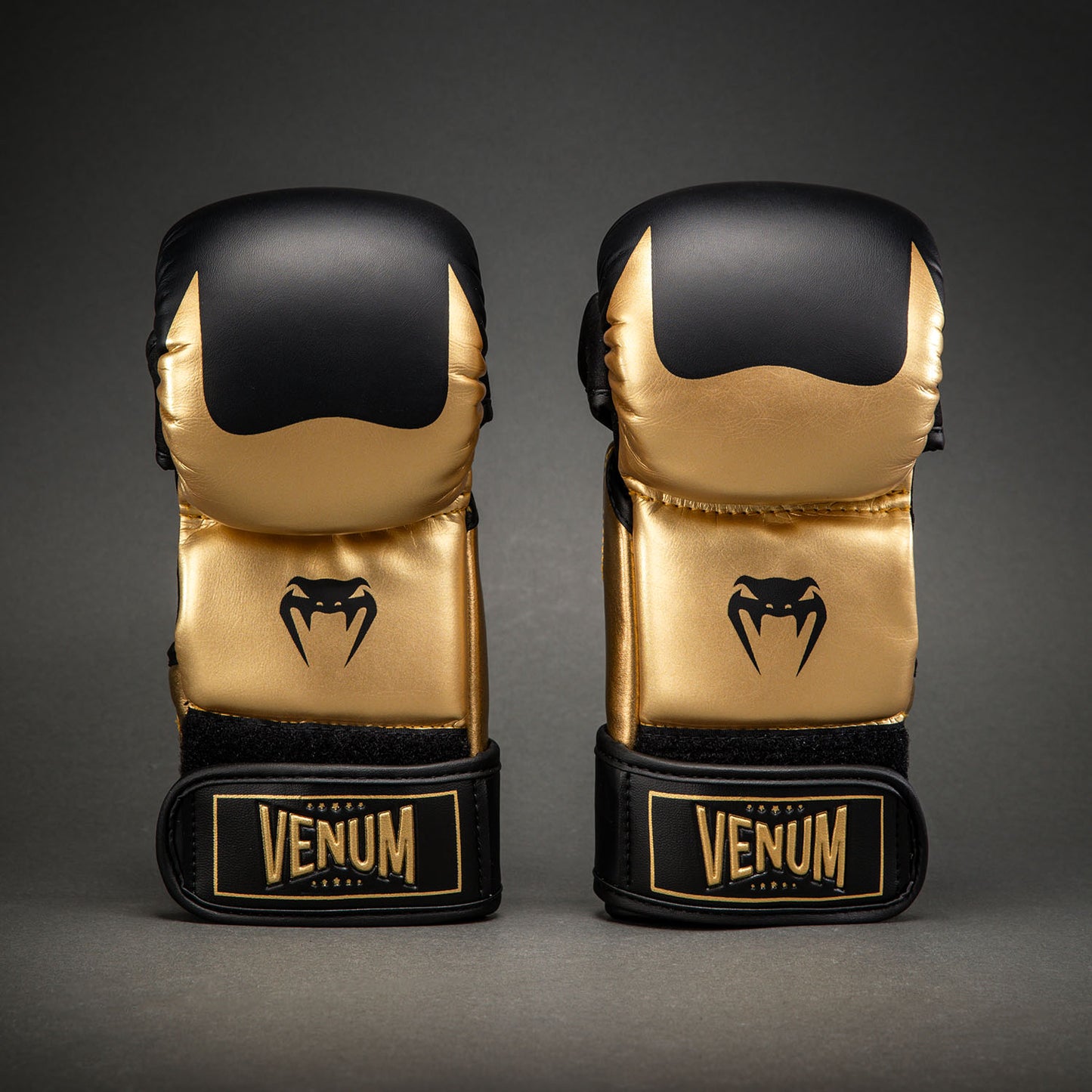 Venum Attack 2.0 스파링 글러브 – 골드/블랙