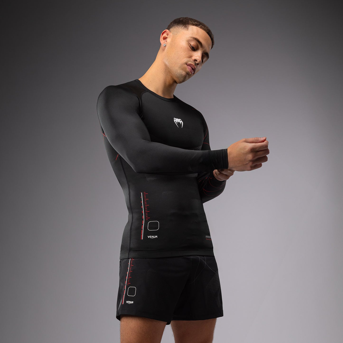 Venum Tactical XT 남성용 긴팔 래쉬가드 – 블랙/파이어 레드