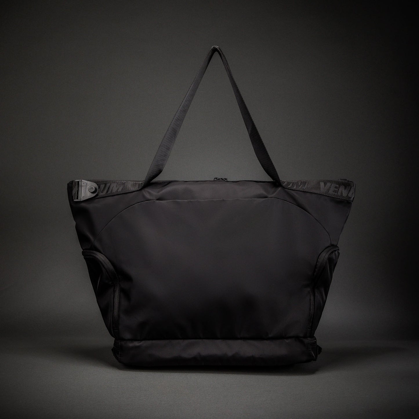 Venum Essential 스포츠 백 - 블랙