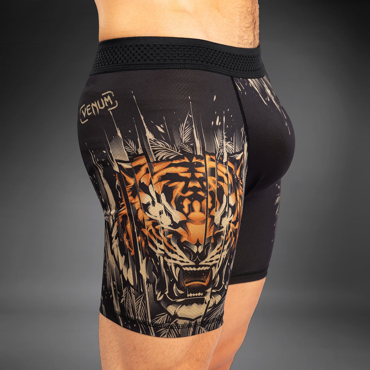 Venum Tiger 남성용 발리 투도 쇼츠 – 블랙/네온 오렌지