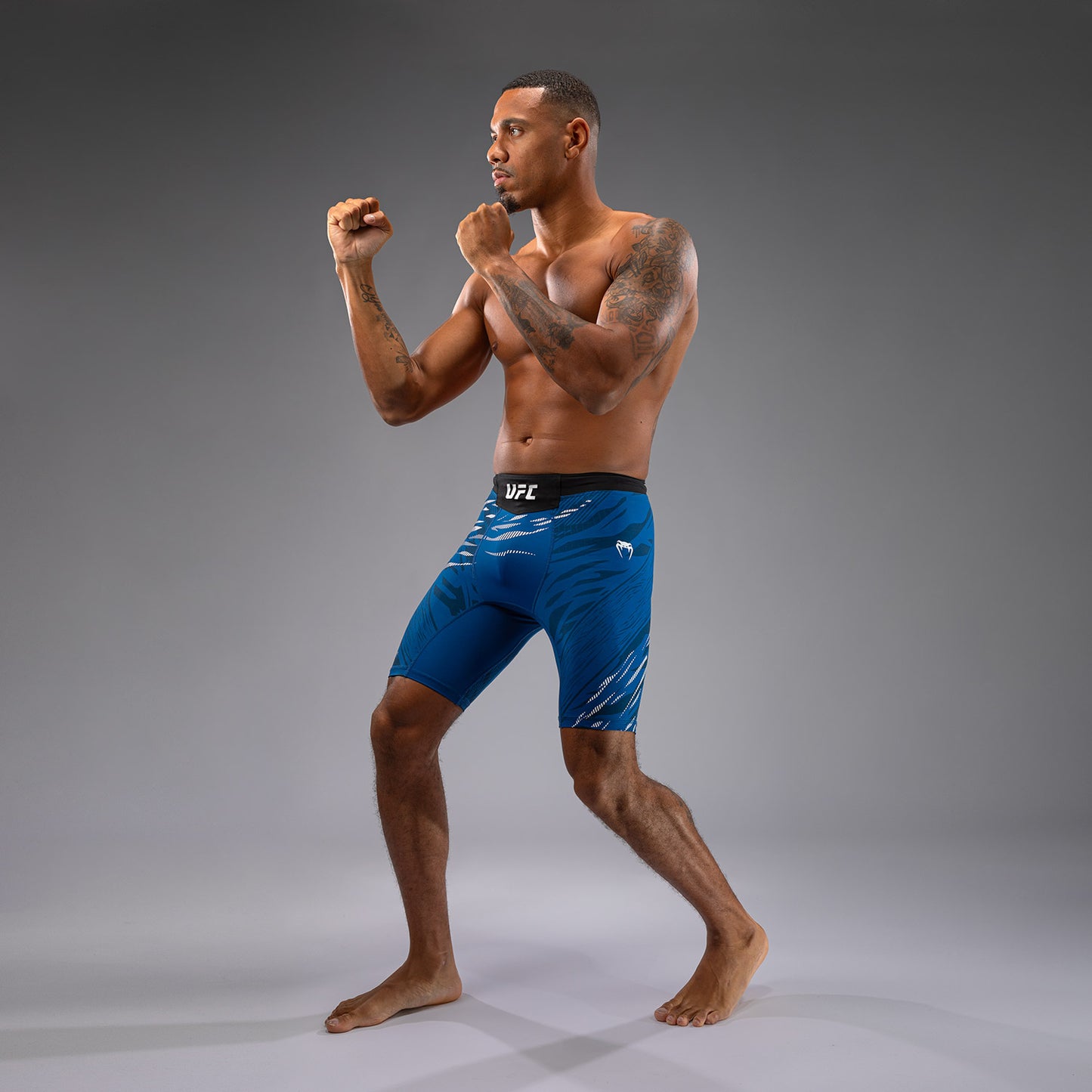UFC Fusion by Venum Authentic Fight Night 남성용 발리 투도 쇼츠 – 블루