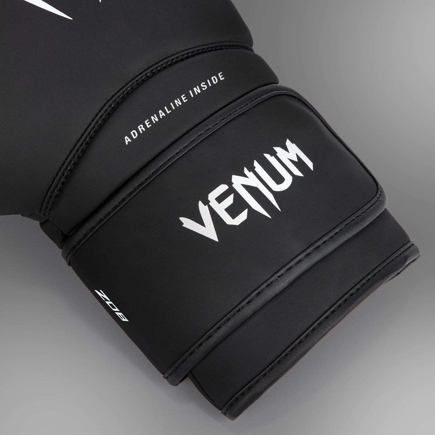 Venum Contender 1.5 복싱 글러브 – 블랙/화이트