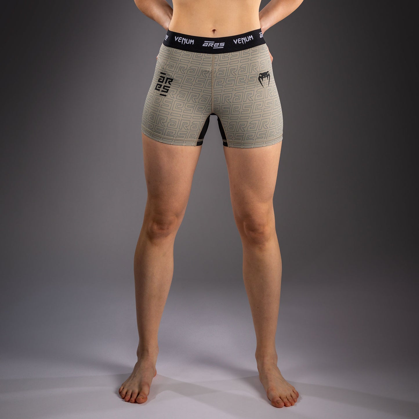 Venum x Ares 2.0 여성용 트레이닝 쇼츠 – 샌드