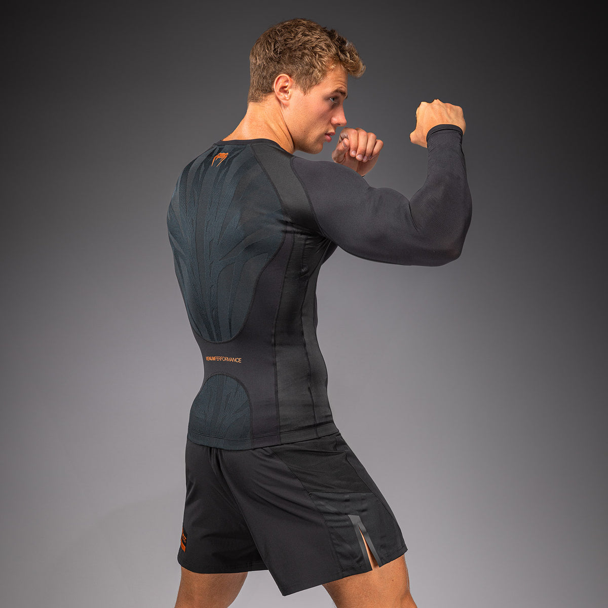 Venum G-Fit Revolution 긴팔 래시가드 - 블랙/코퍼