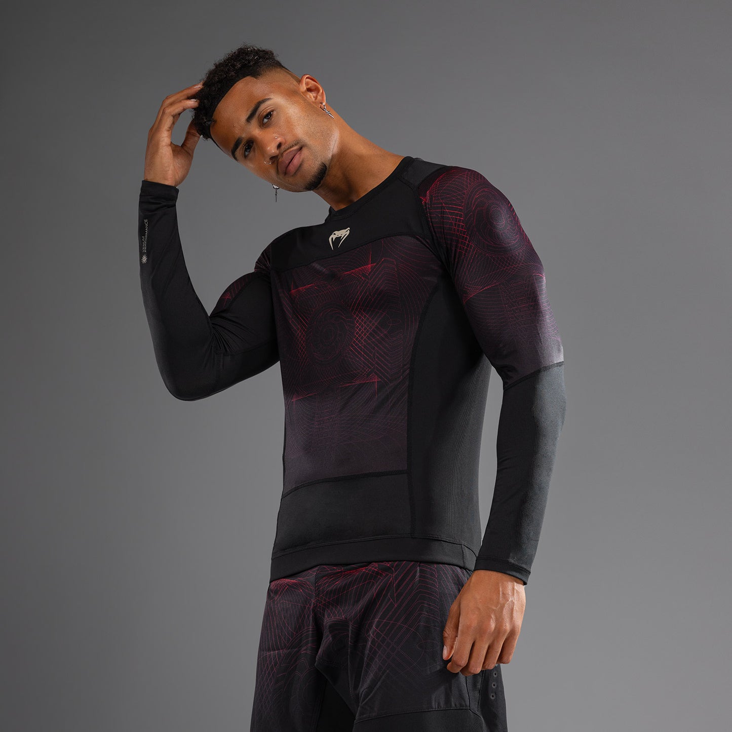 Venum G-Fit Air 남성용 긴팔 래쉬가드 – 딥 블랙/파이어 레드