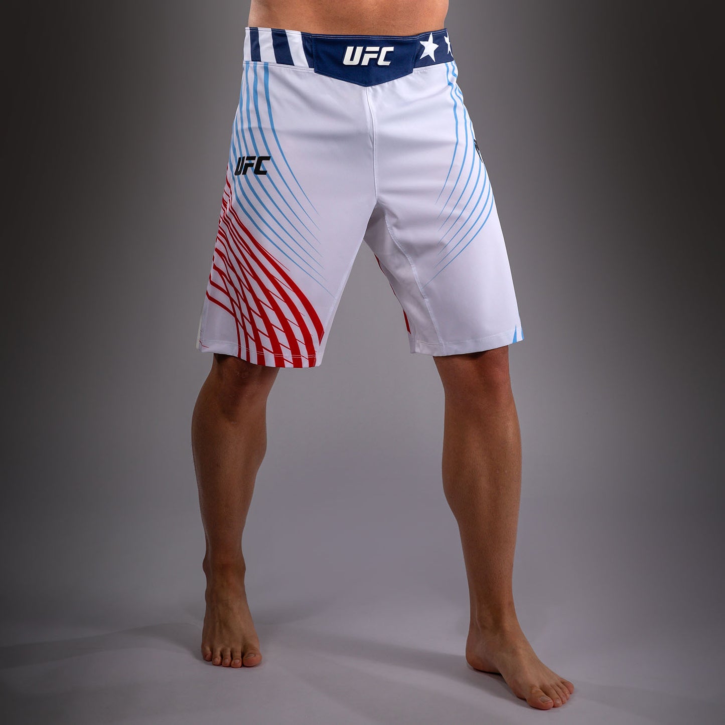 Official UFC Freedom 250 by Venum 남성용 Authentic Fight Night 파이트 쇼츠 롱 핏 - 화이트